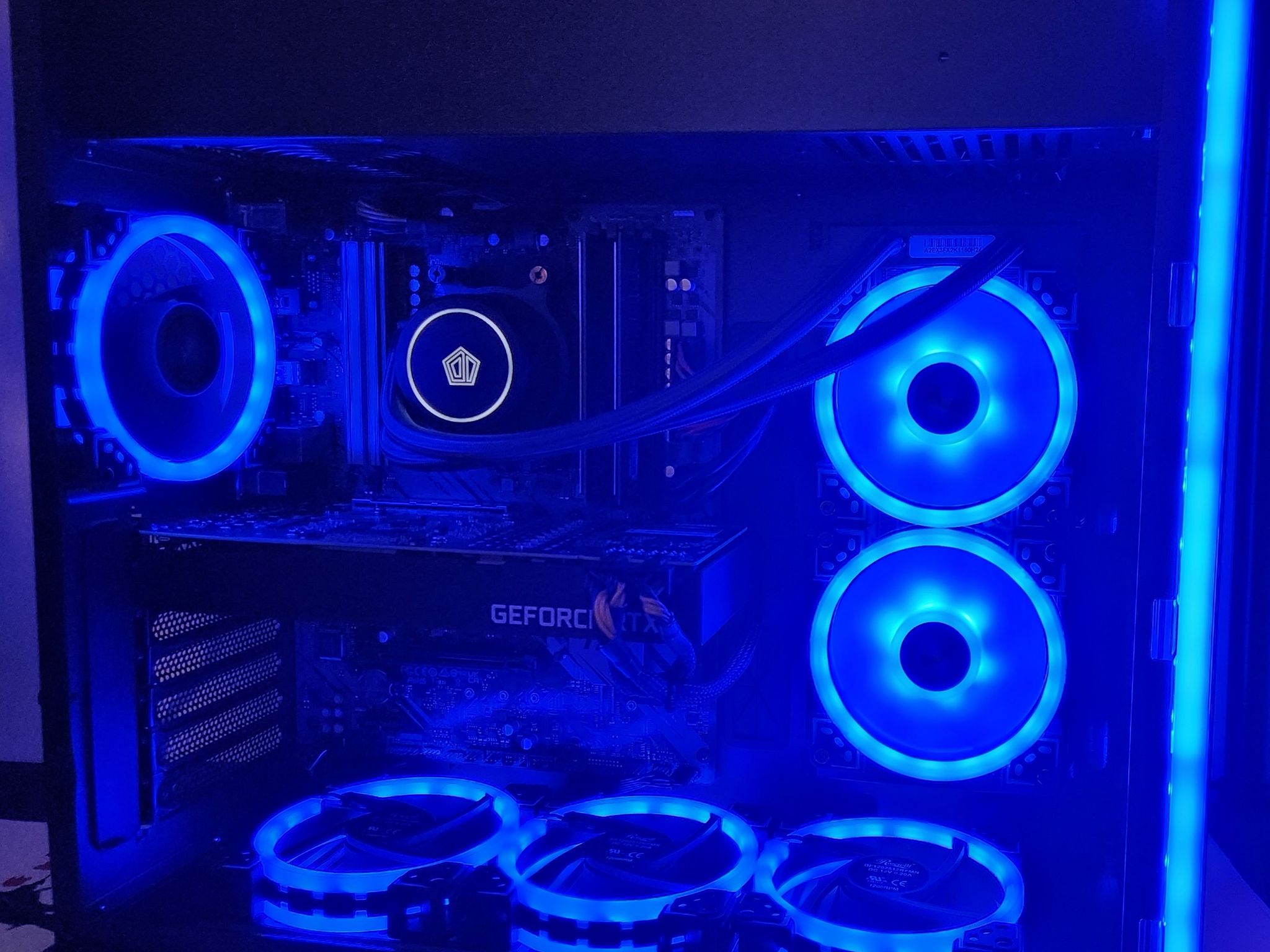 "THE BEAST" Ryzen 7 5700x / 32GB RAM / 2TB SSD / RTX 3070