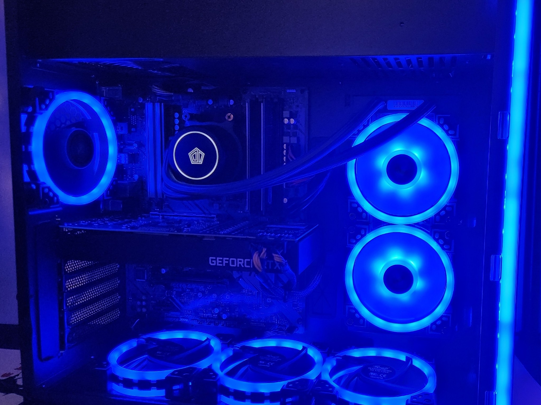 "THE BEAST" Ryzen 7 5700x / 32GB RAM / 2TB SSD / RTX 3070