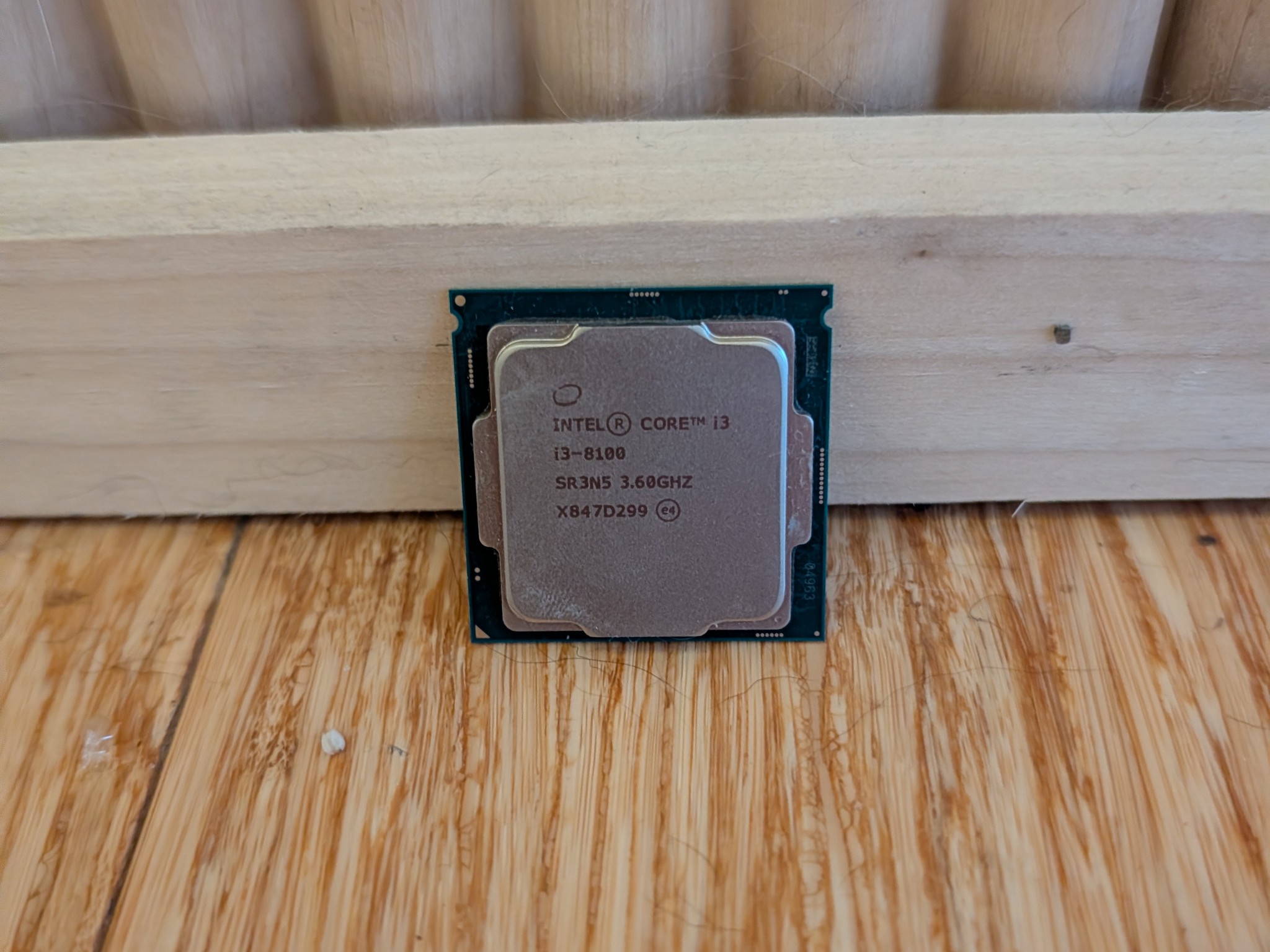 Intel Core i3-8100