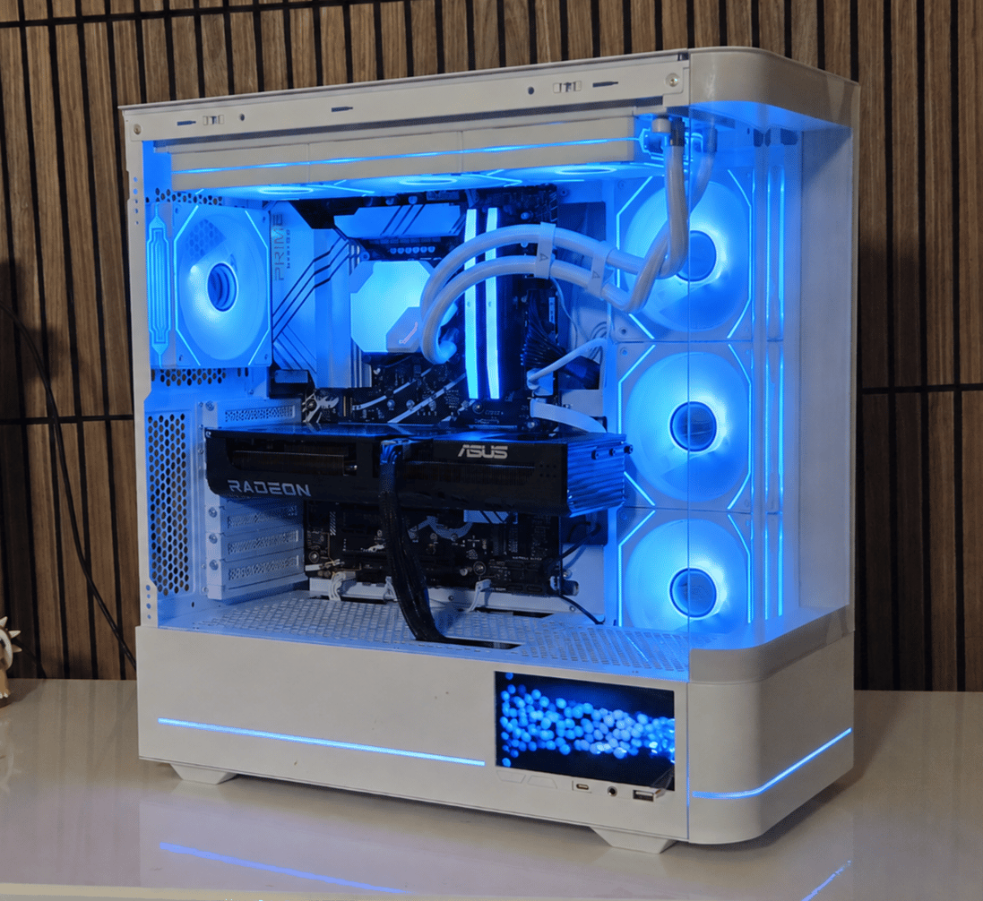 Whiteout | Gaming PC | I9 12900K | RX 9060XT 16GB | 1TB NVME | 16GB DDR5| Z790 | Windows 11| WI...