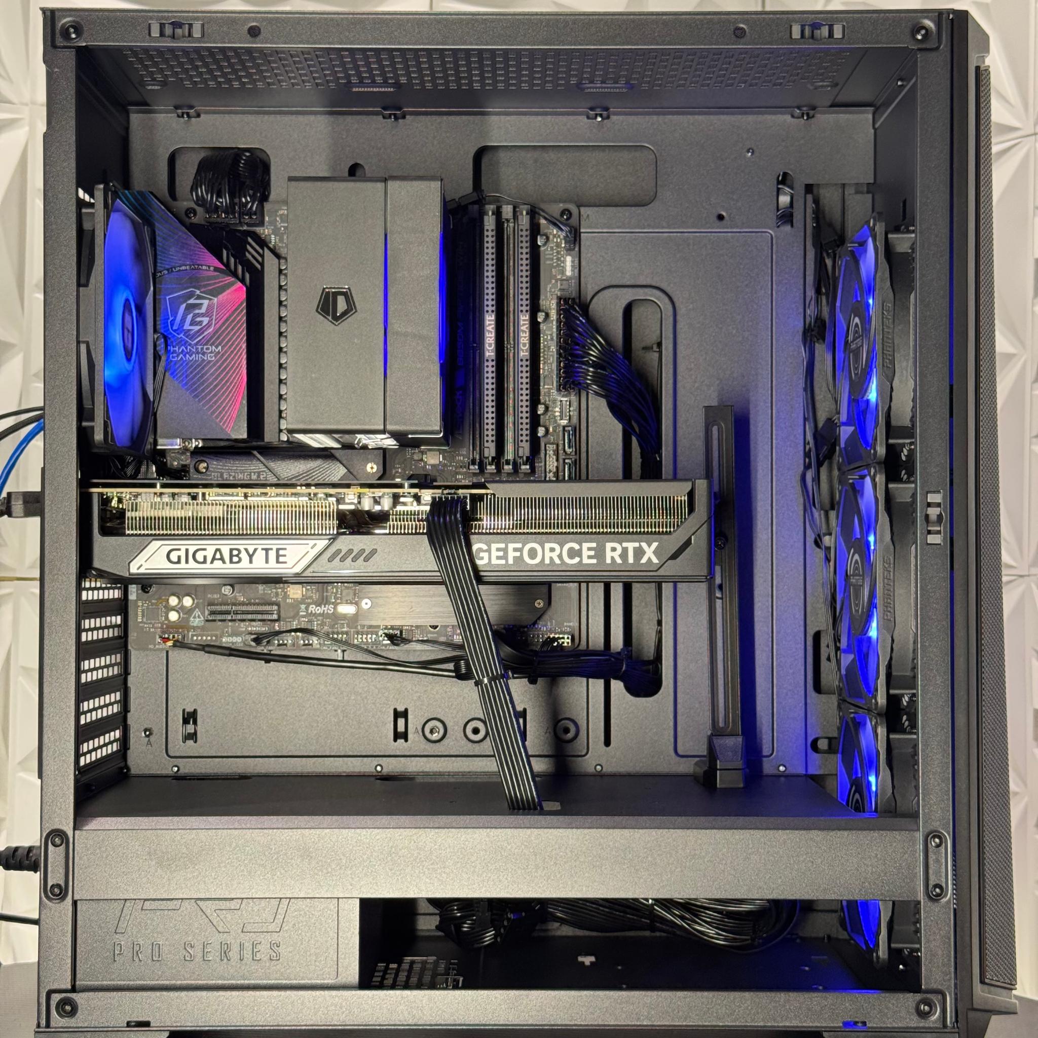 RTX 5070 Ti / Ryzen 7 7800X3D / 32GB DDR5 Ram / 1TB NVMe SSD / Gaming / Creator / Streaming