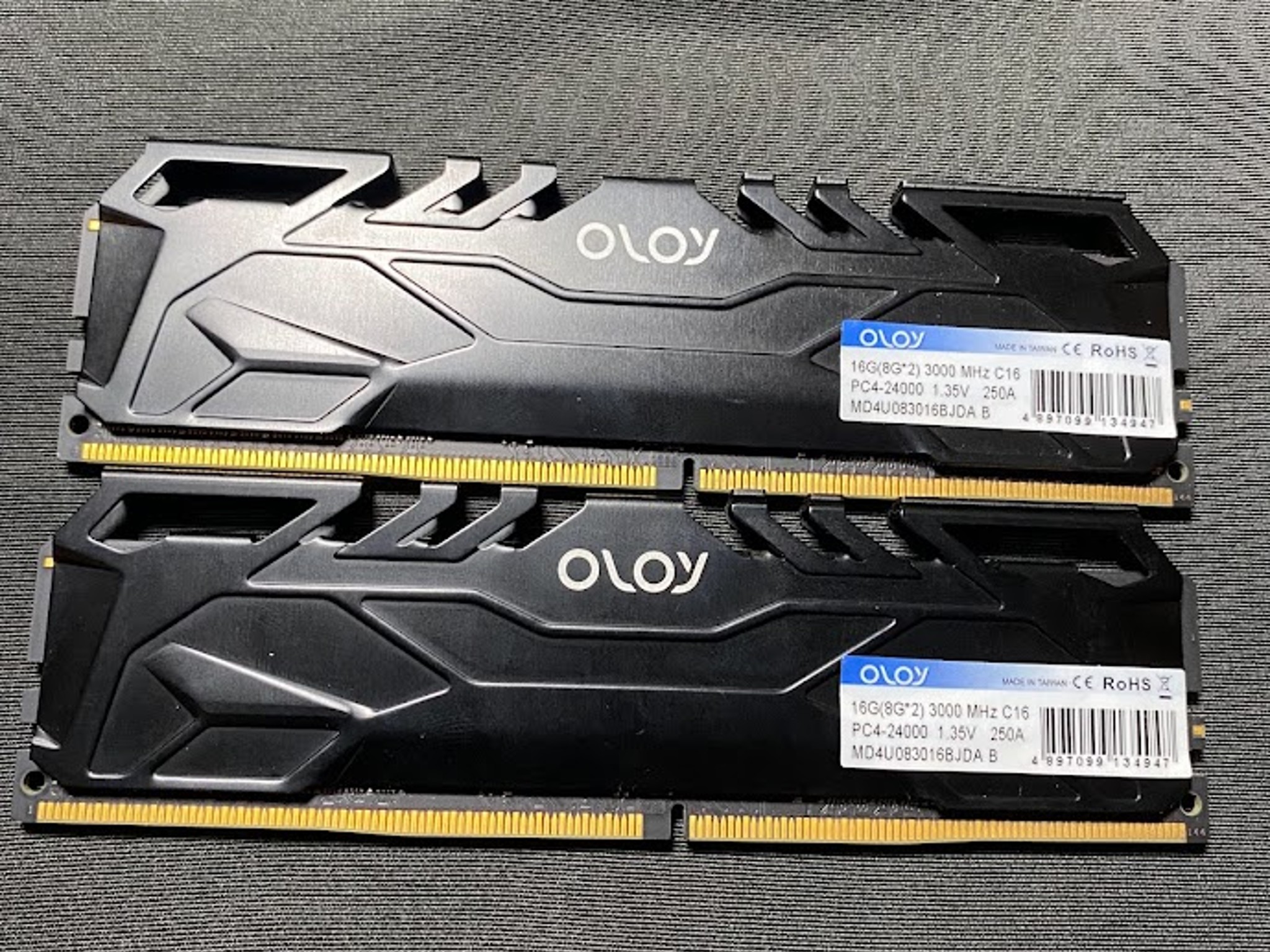 OLOy DDR4 RAM 2x8GB DDR4 (16GB) 3000 MHz CL16 1.35V 288-Pin Desktop Gaming (DUAL)