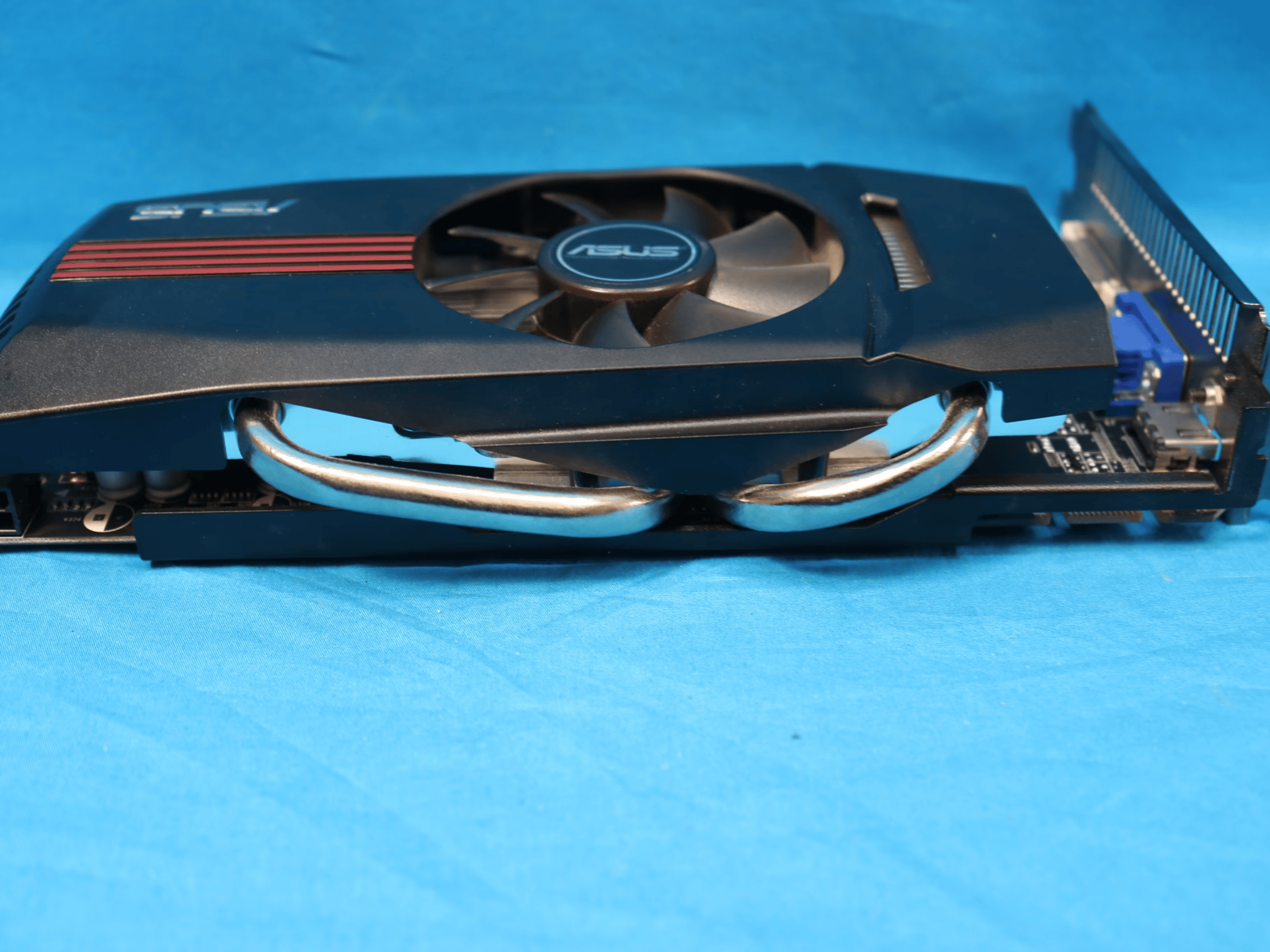 ASUS NVIDIA GeForce GTX 550 Ti 1GB GDDR5 PCIe 2.0 x16 Desktop GPU ENGTX550 Ti DC/DI/1GD5