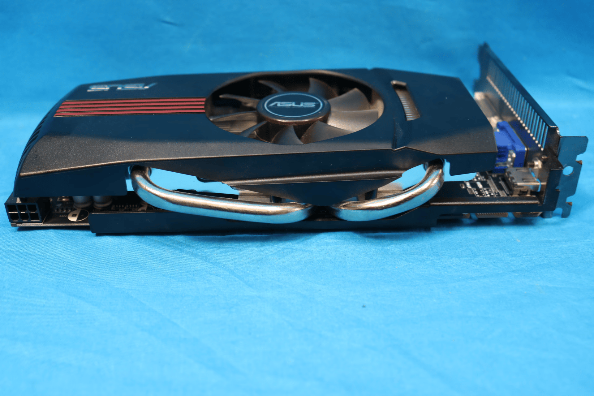 ASUS NVIDIA GeForce GTX 550 Ti 1GB GDDR5 PCIe 2.0 x16 Desktop GPU ENGTX550 Ti DC/DI/1GD5