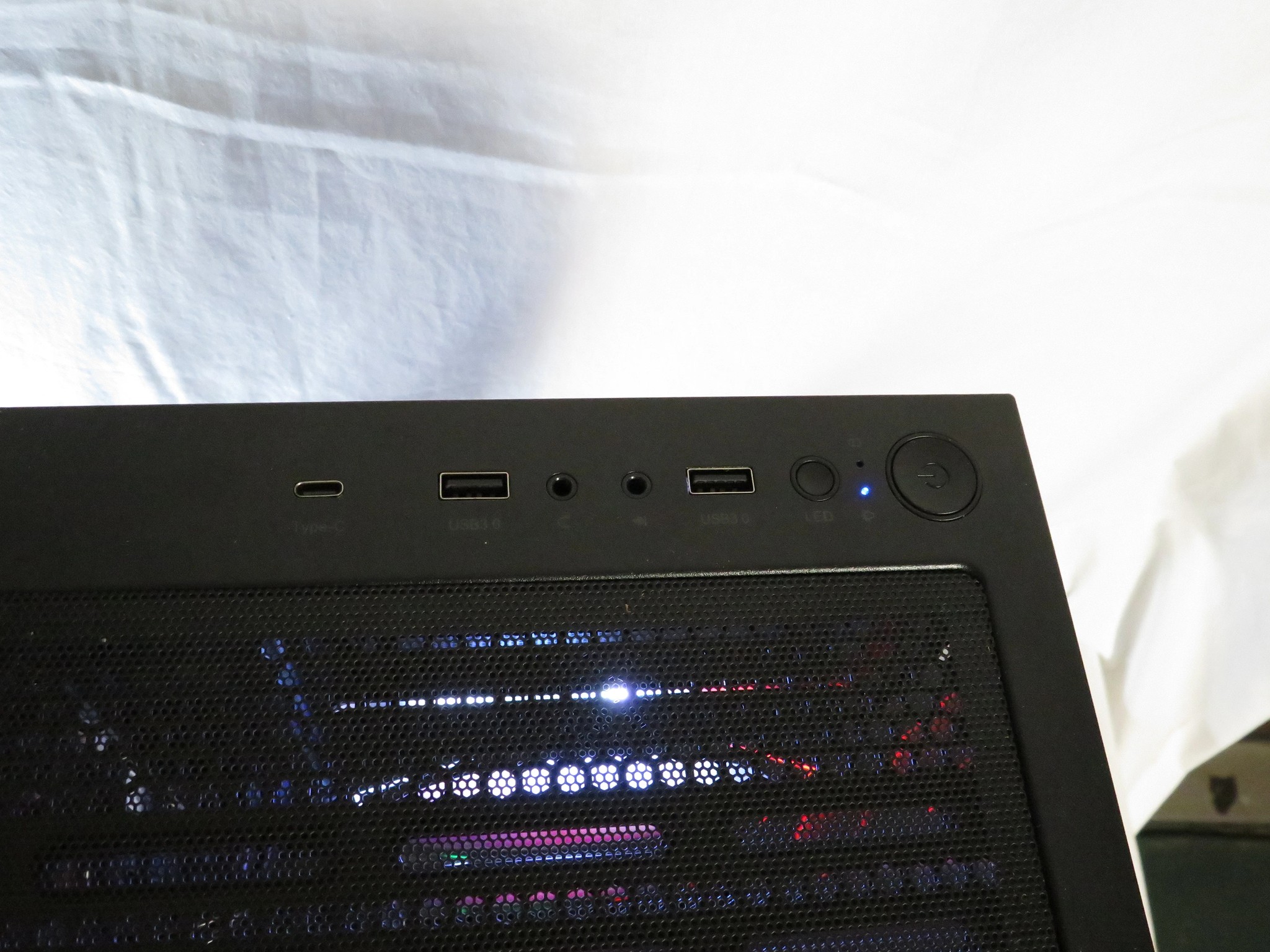 RGBeautiful price to performance. Intel i-5 12400F + EVGA RTX 3070 1TB NVME SSD 16GB DDR5