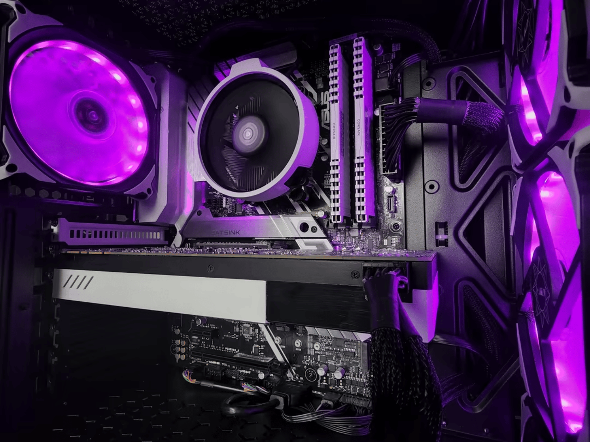 Nvidia GeForce GTX 1070 // AMD Ryzen 5 1600 // Corsair LPX 16GB 3200MHz