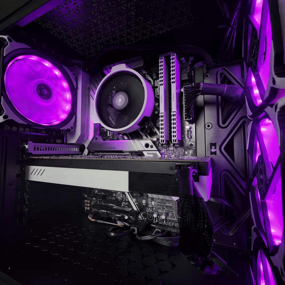Nvidia GeForce GTX 1070 // AMD Ryzen 5 1600 // Corsair LPX 16GB 3200MHz