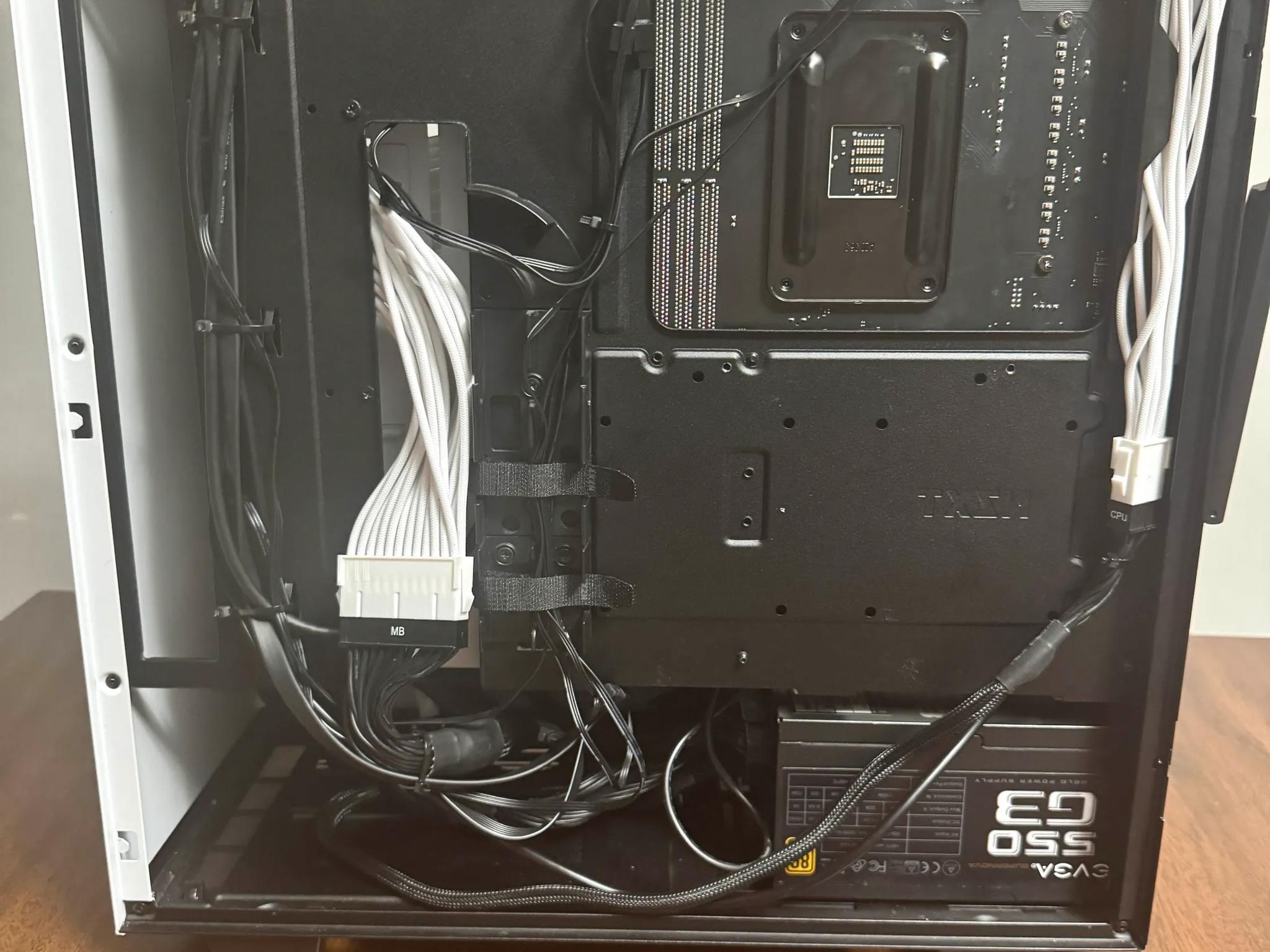 White RGB Gaming PC 💎 | R5 5600X + RTX 3060 | Clean, Fast, Ready