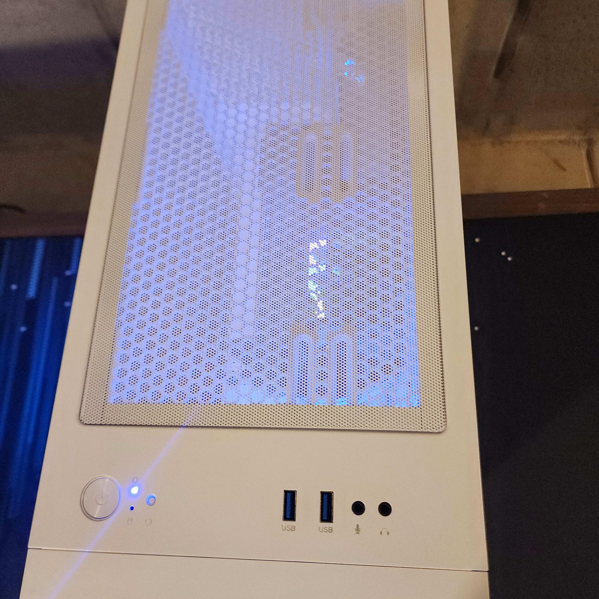 RTX 2080 SUPER / Ryzen 5 5600 - Custom Gaming Computer