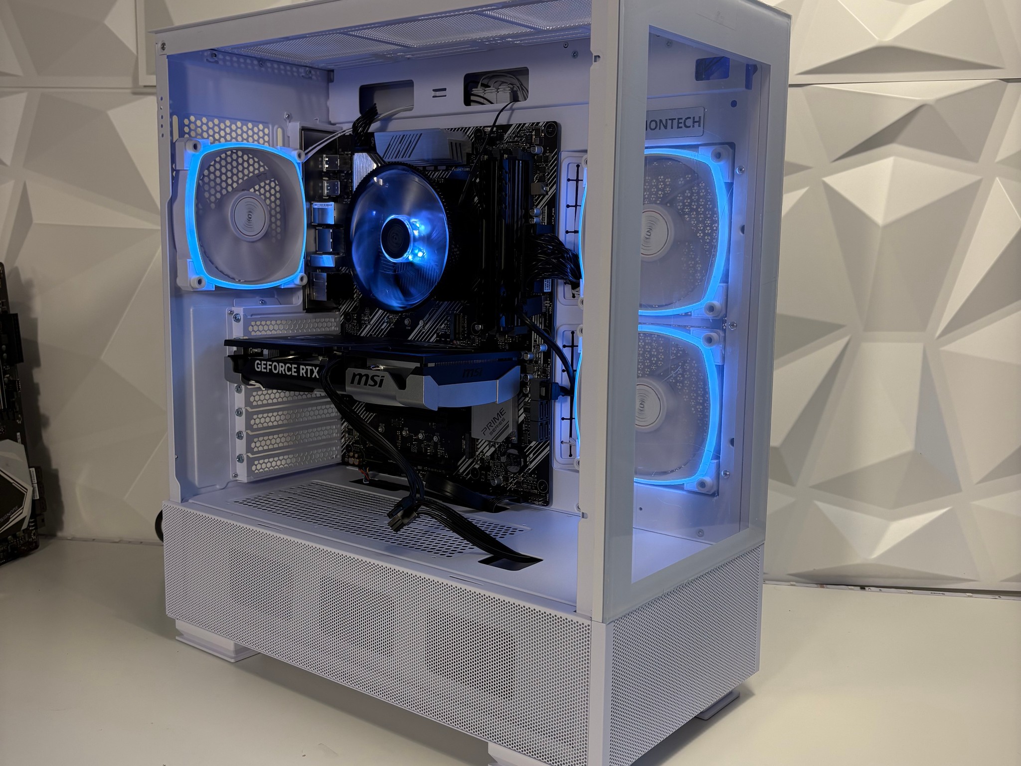 RTX 5060 TI | EXT Gaming PC - Ryzen 7 5700, RTX 5060 Ti, 1TB SSD, 16GB DDR4