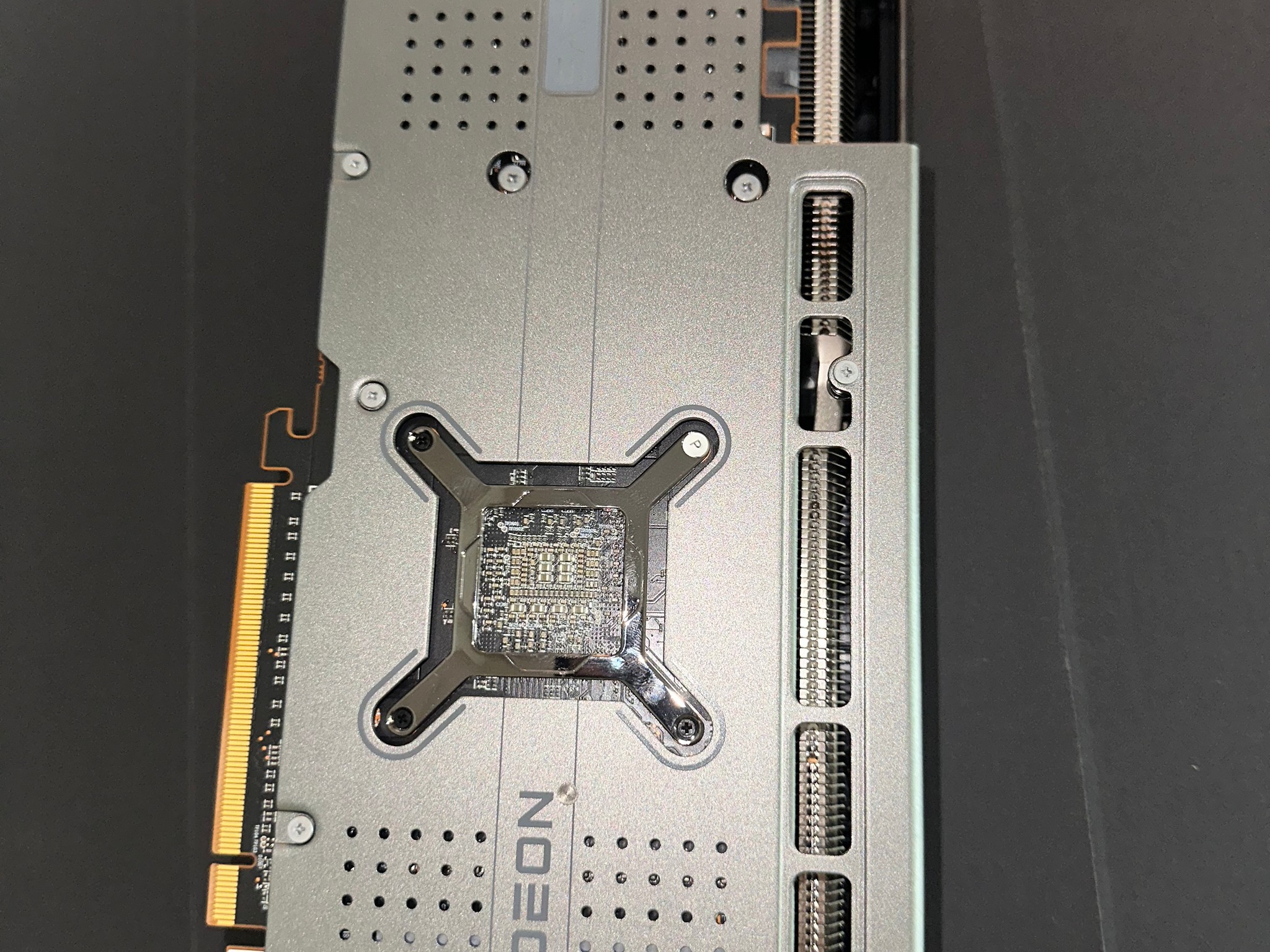 Sapphire Nitro+ 7900 GRE