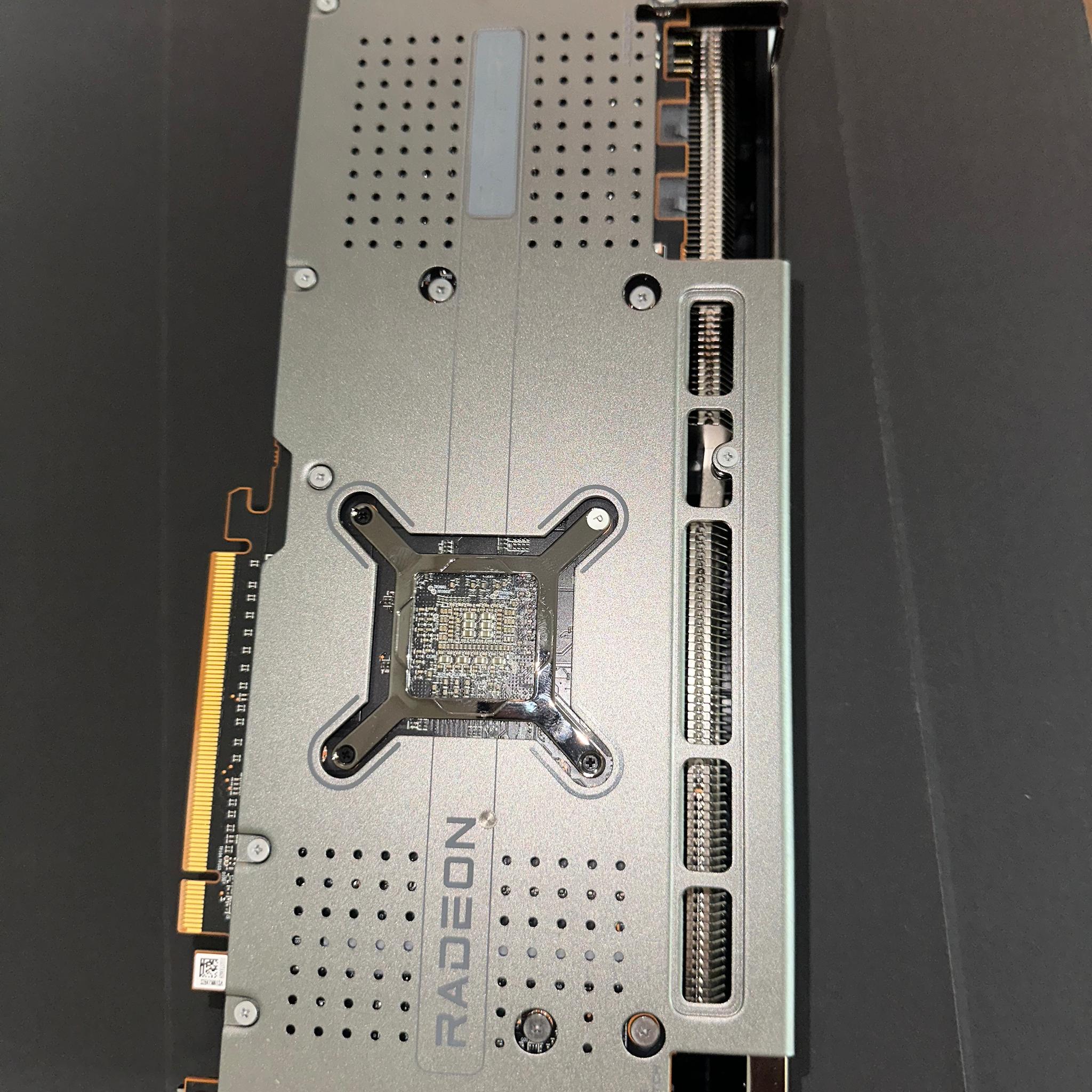 Sapphire Nitro+ 7900 GRE