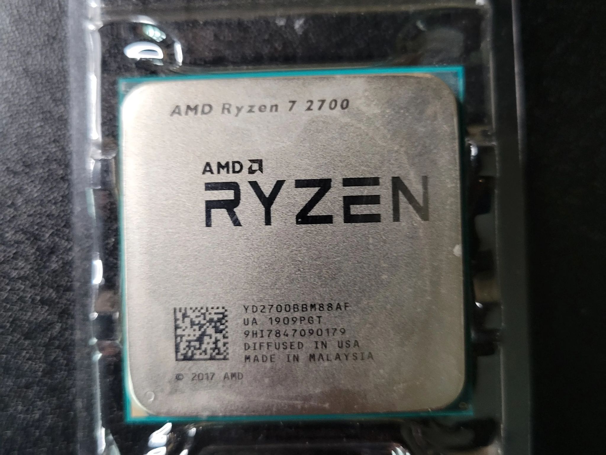 AMD Ryzen 7 2700