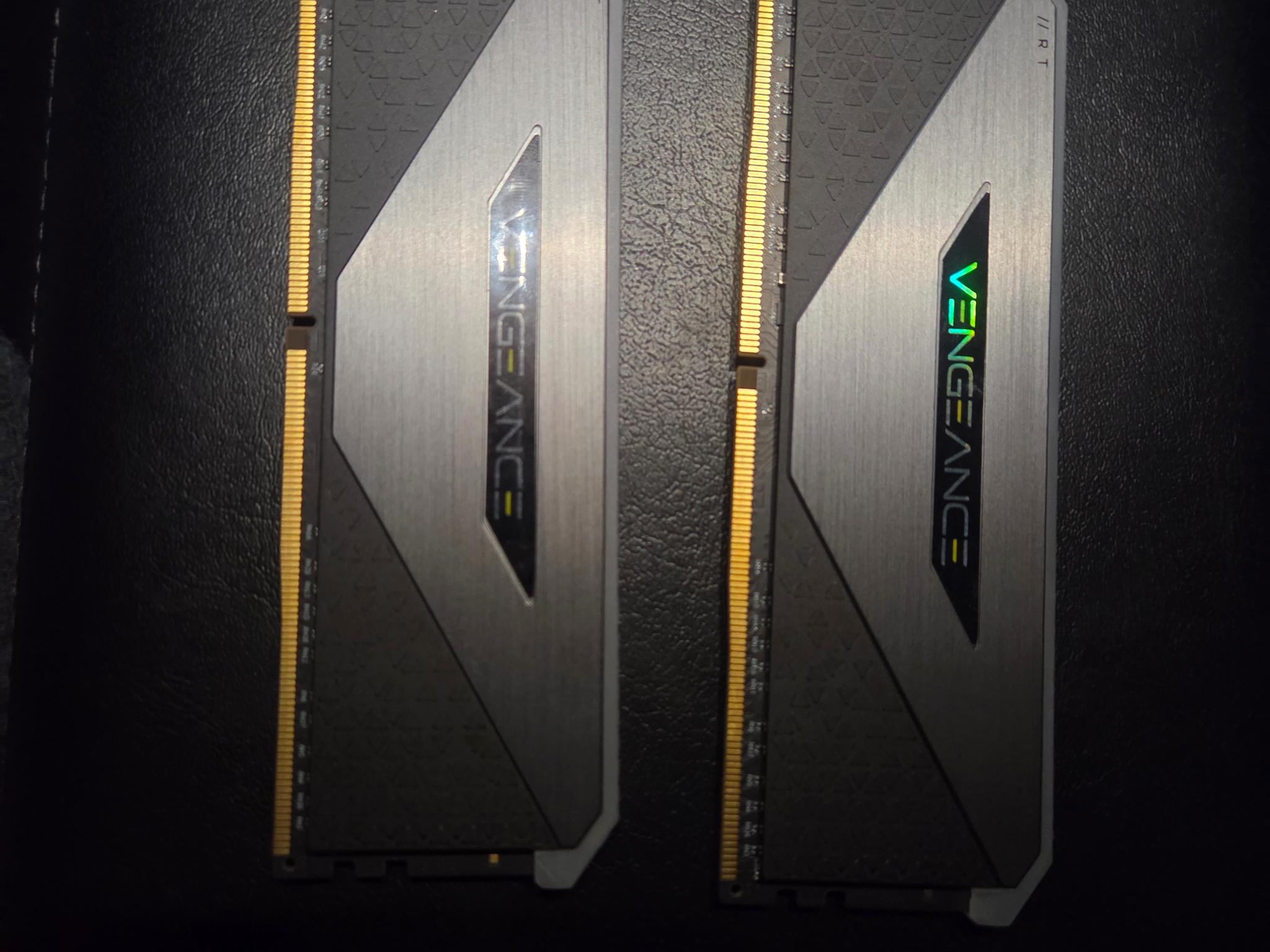 VENGEANCE RGB RT 32GB (2 x 16GB) DDR4 DRAM 4600MHz C18 Memory Kit