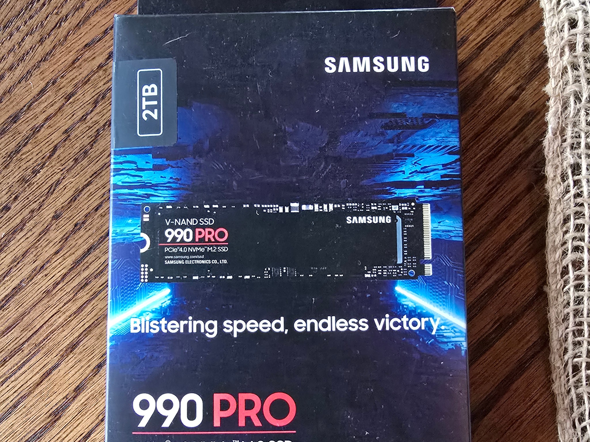 Samsung 990 PRO SSD 2TB NVMe M.2 PCIe Gen4 2280 Internal Solid State Hard Drive Speeds 7,450 MB/s