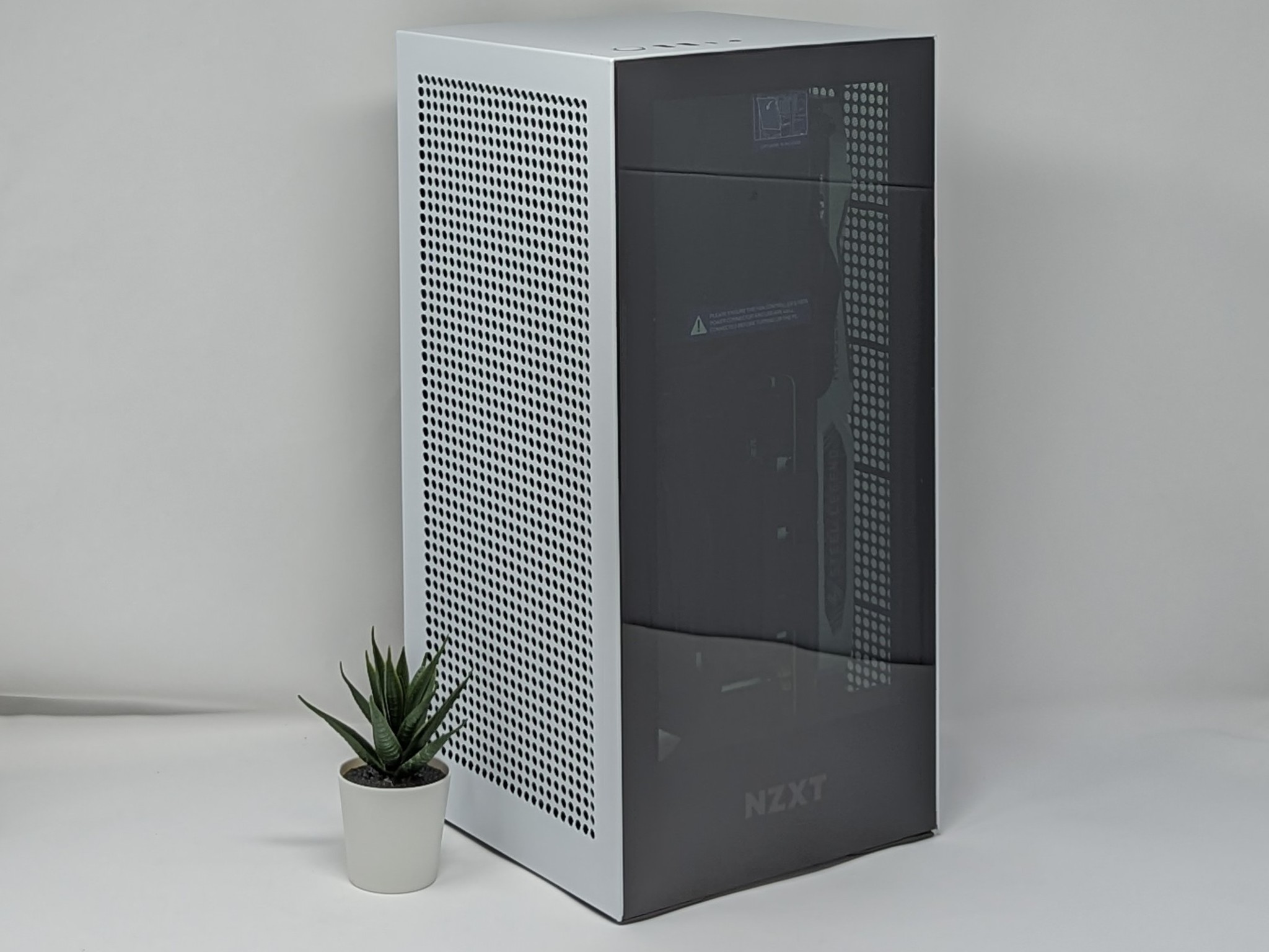 NZ Sleeper | AMD RX 6650 XT | Ryzen 5 5600X | 16gb RAM | MSI M461 1TB NVMe SSD