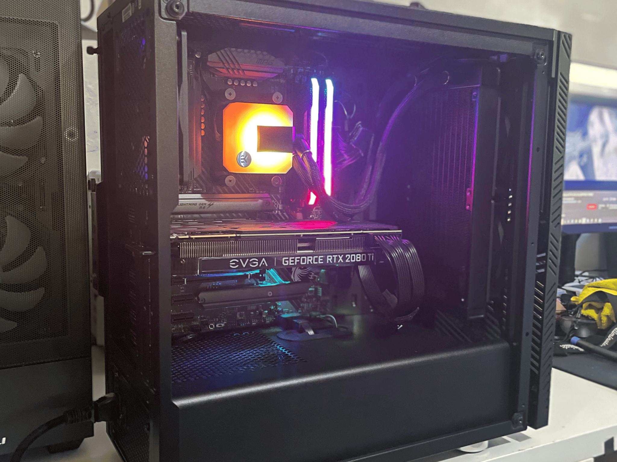 High level entry Gaming Computer (Ryzen 7 3700X + RTX 2080Ti)