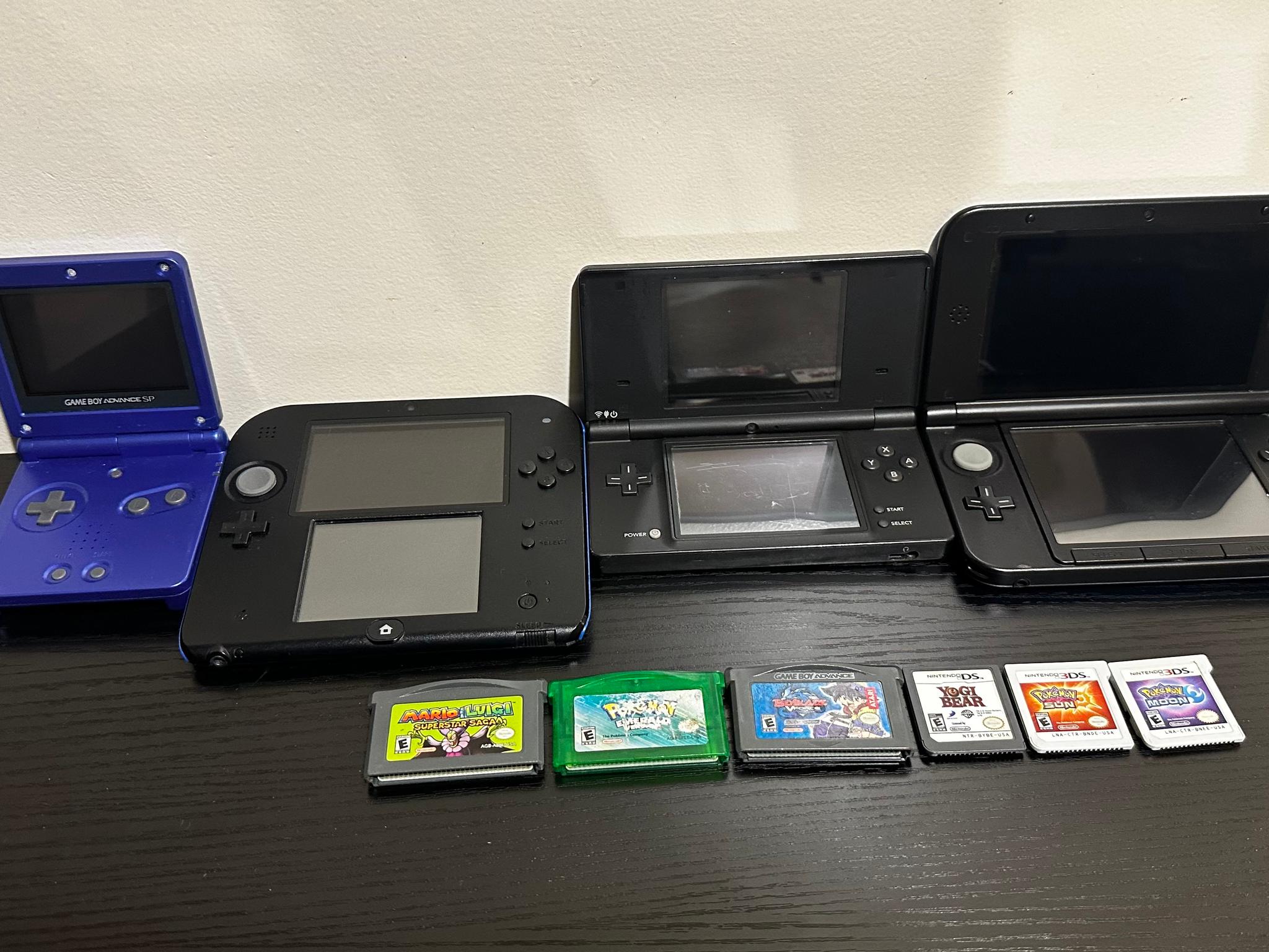 Nintendo Handheld Bundle – GBA SP, DS, 2DS, 3DS XL + Games