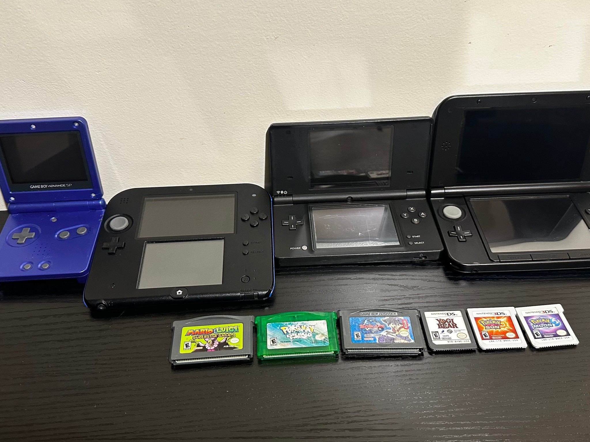 Nintendo Handheld Bundle – GBA SP, DS, 2DS, 3DS XL + Games