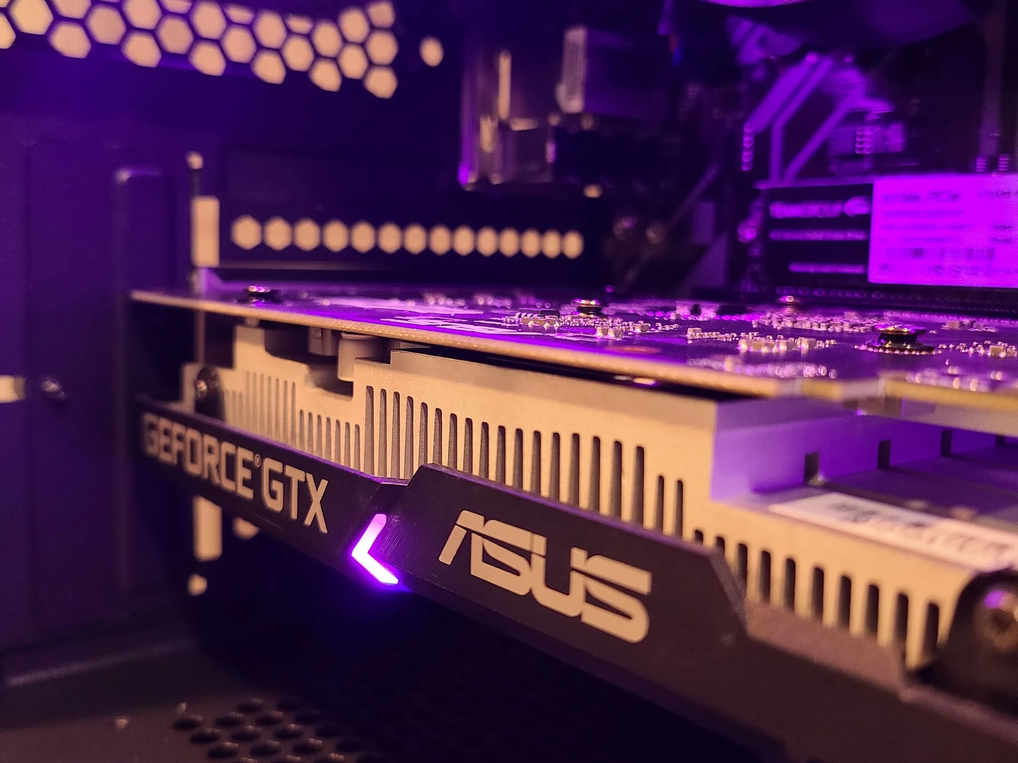 💜 RAVEN 💜 Budget GAMING PC: GTX 1650 + Ryzen 3 3200G