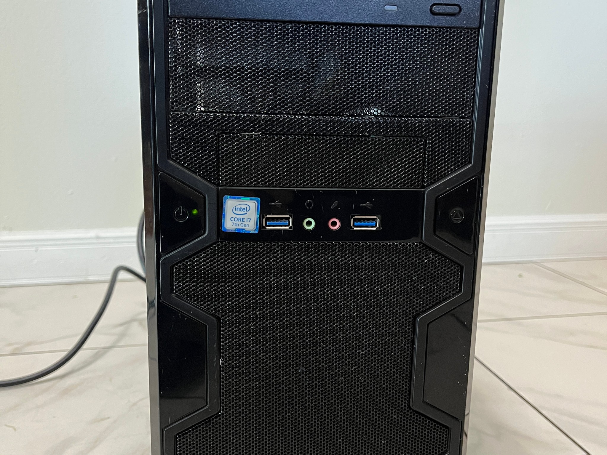 NVIDIA RTX 2060, Intel i7-7700, 16GB RAM, 2.2TB Storage - Gaming PC w/Wi-Fi, BT