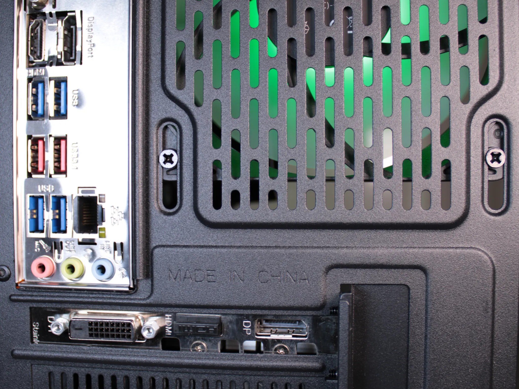 GTX 1660 Super | Ryzen 5 2600 | 1 TB NVMe | 16GB 3200MHz Ram | Win 11 Activated | WiFi