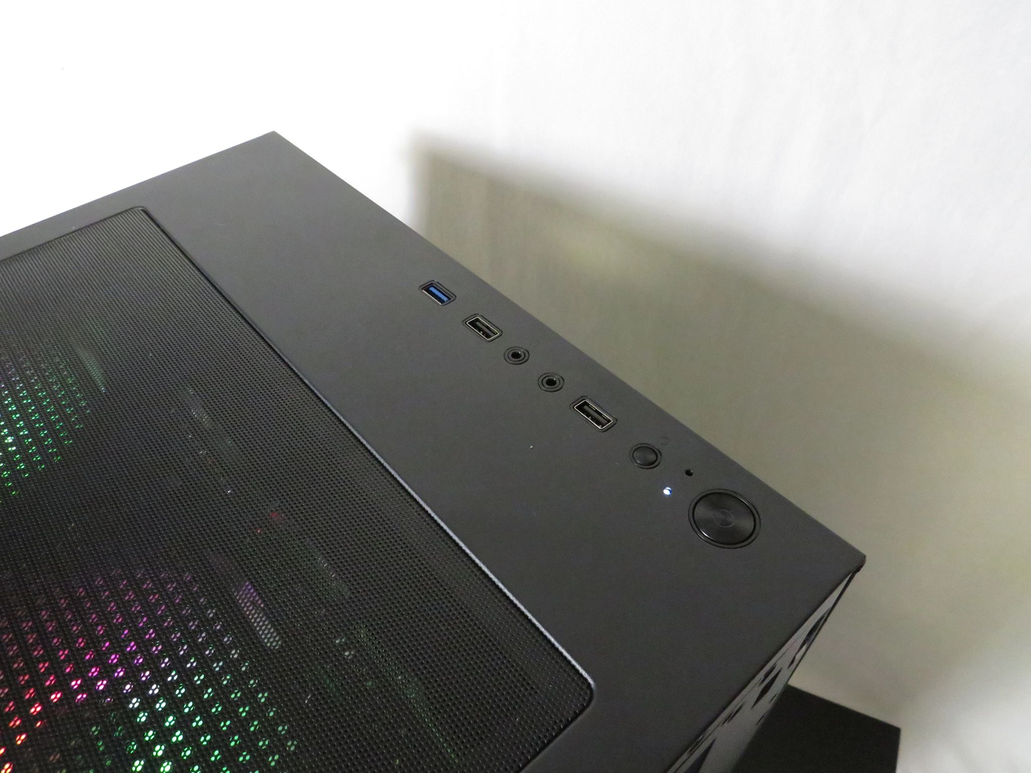 Low Cost Performance - GTX 1660 ti + Ryzen 5 2600 + 1 TB NMVE M.2 SSD + 16 GB DDR4