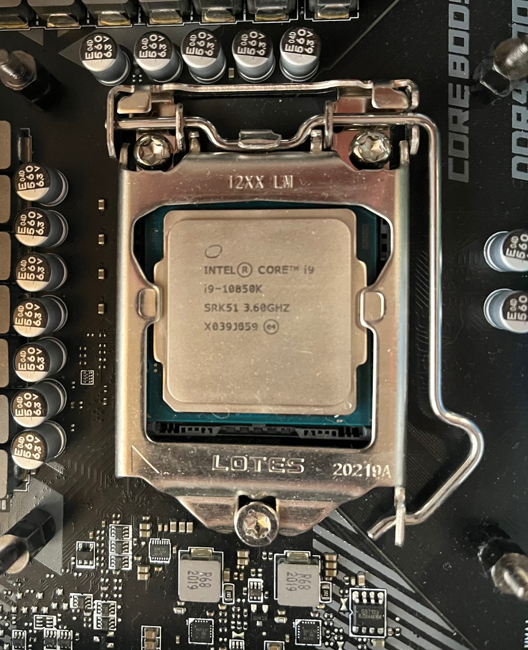I9-10850K | 10-Core / 20-Thread | | Jawa