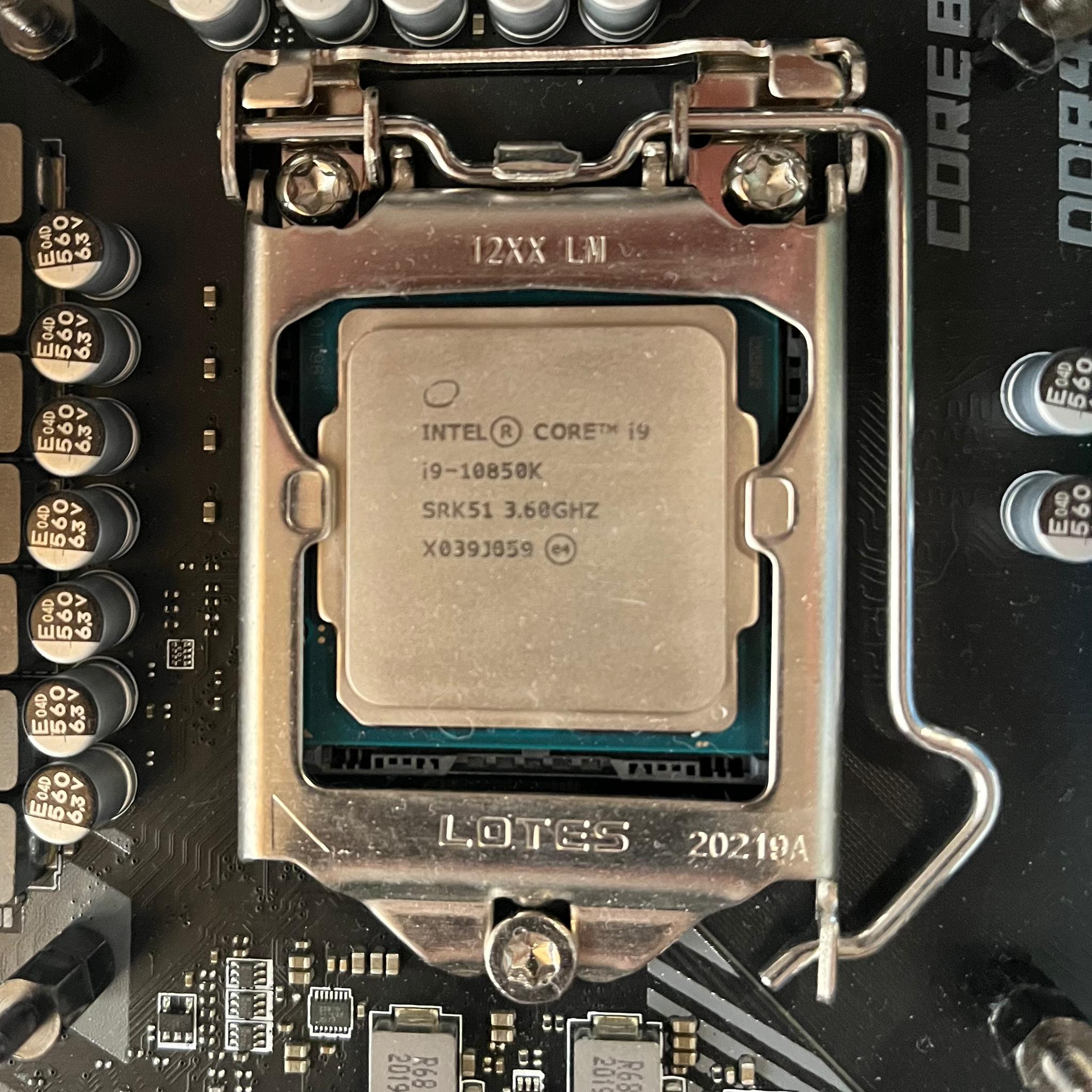 I9-10850K | 10-Core / 20-Thread |