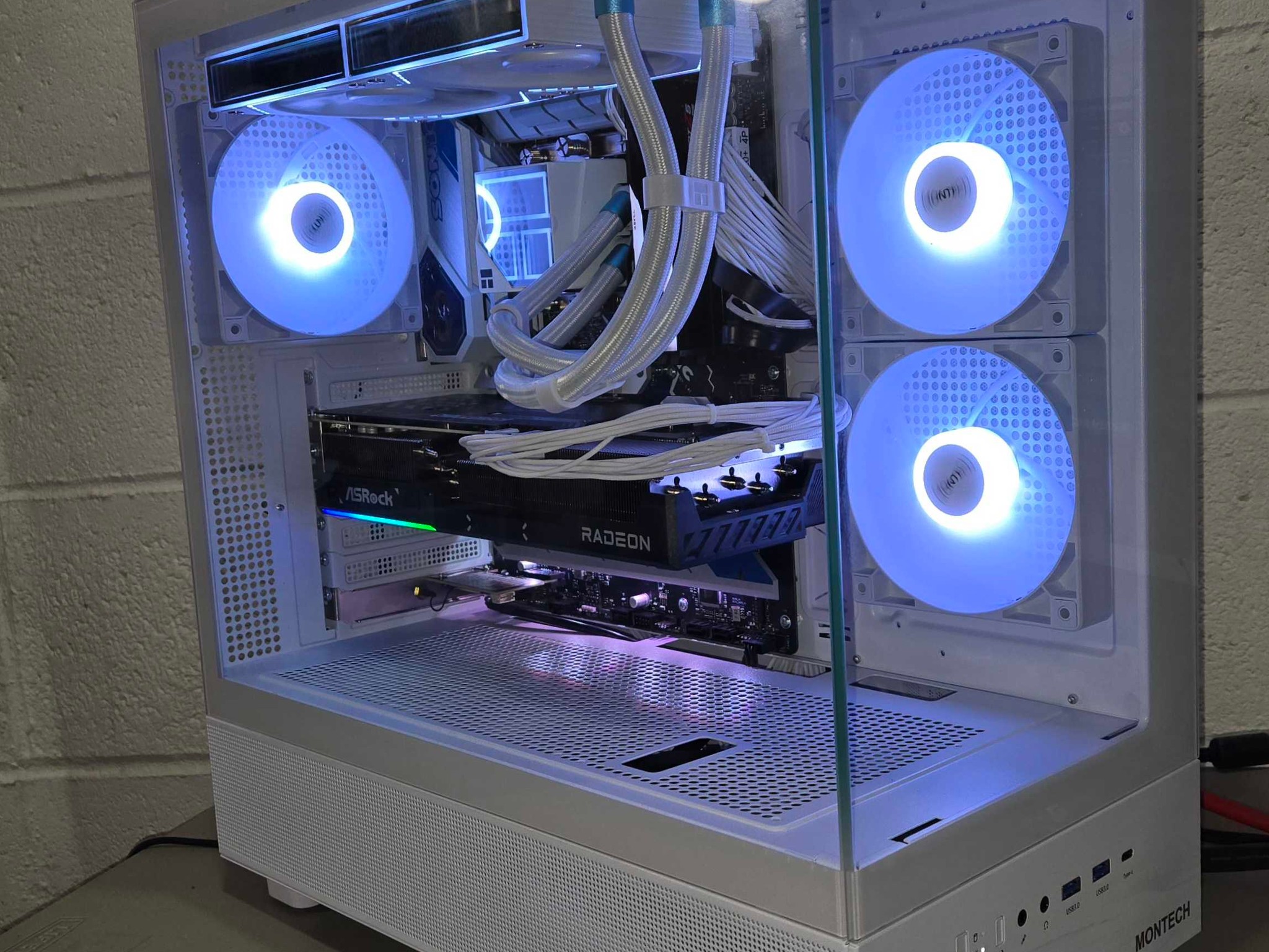 Radeon Unleashed: 9070XT, 64GB DDR5, 14900KF, 2TB Gen4 NVME