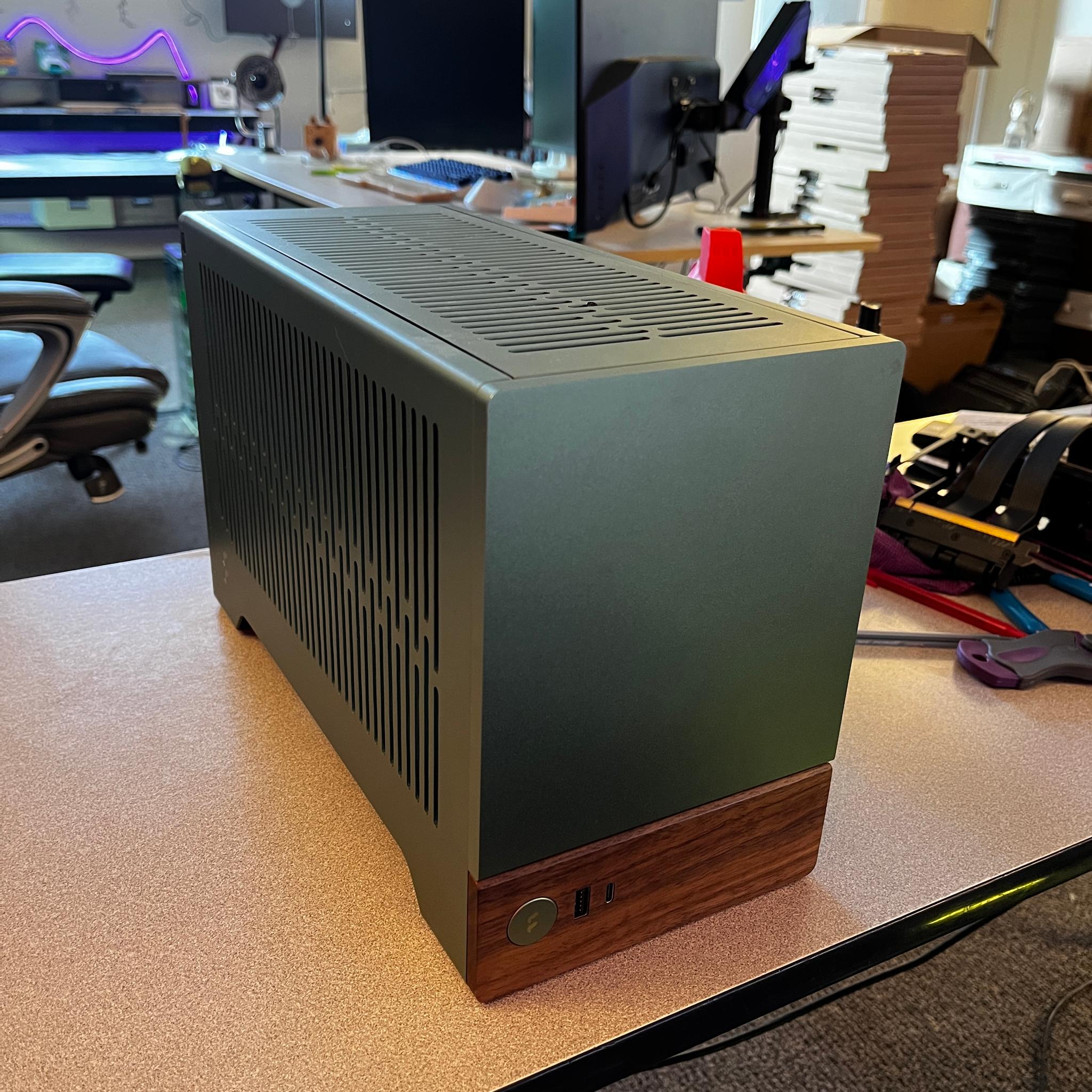 Fractal Design - Terra Jade Mini-ITX Small Form Factor PC Case with PCIe 4.0 Riser - Jade