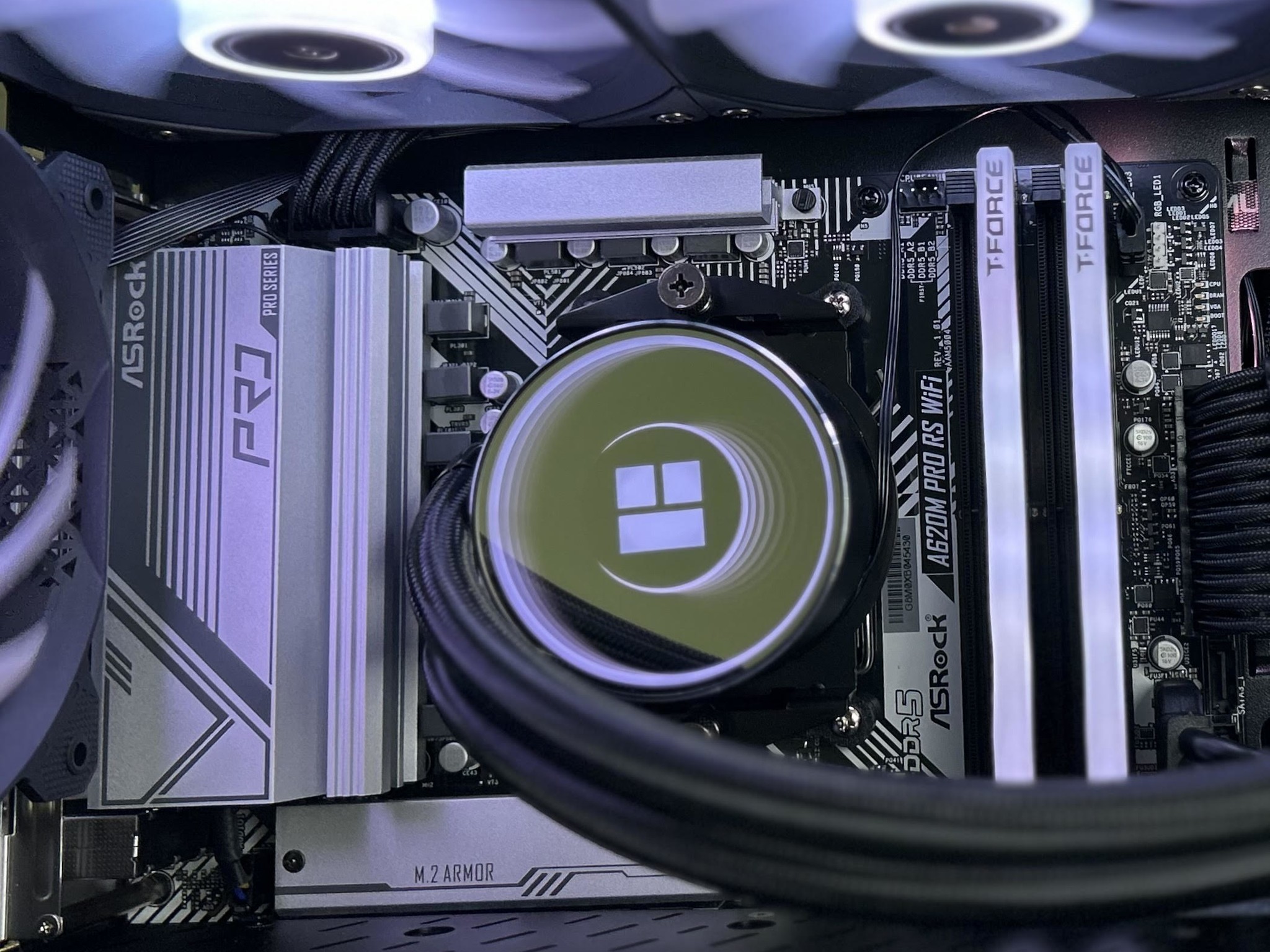 Excellent Performance 1440p Gaming PC | Fortnite 409 fps 1080p | Ryzen 7500F | RX 6800 | 32GB | 2TB