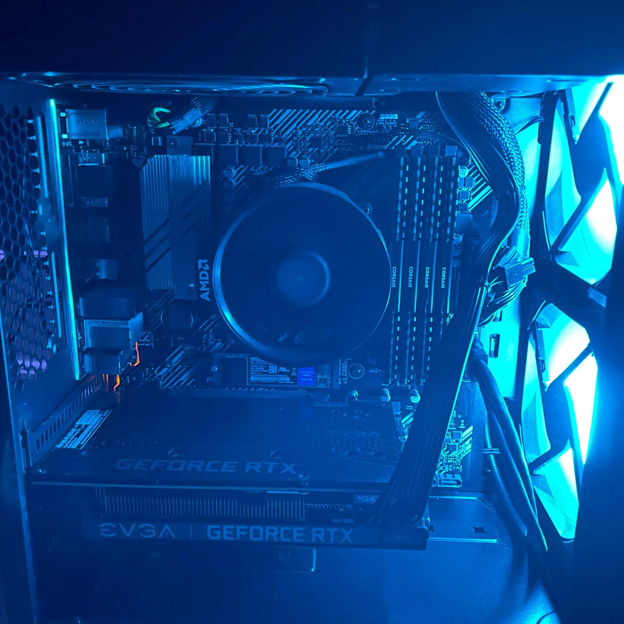 Ryzen 5 5600x, RTX 3060 12GB, 32GB Ram , Used Gaming PC Mid-Tier