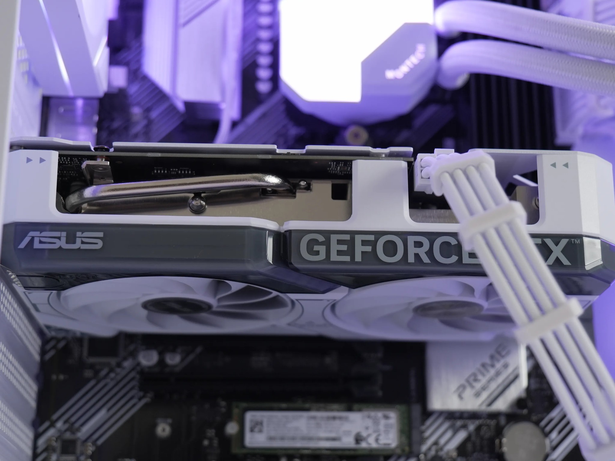 RTX 4060 | RYZEN 7 3700X | 32GB RAM | 1TB SSD | Wifi + BT | Windows 11 - Water Cooled Gaming PC