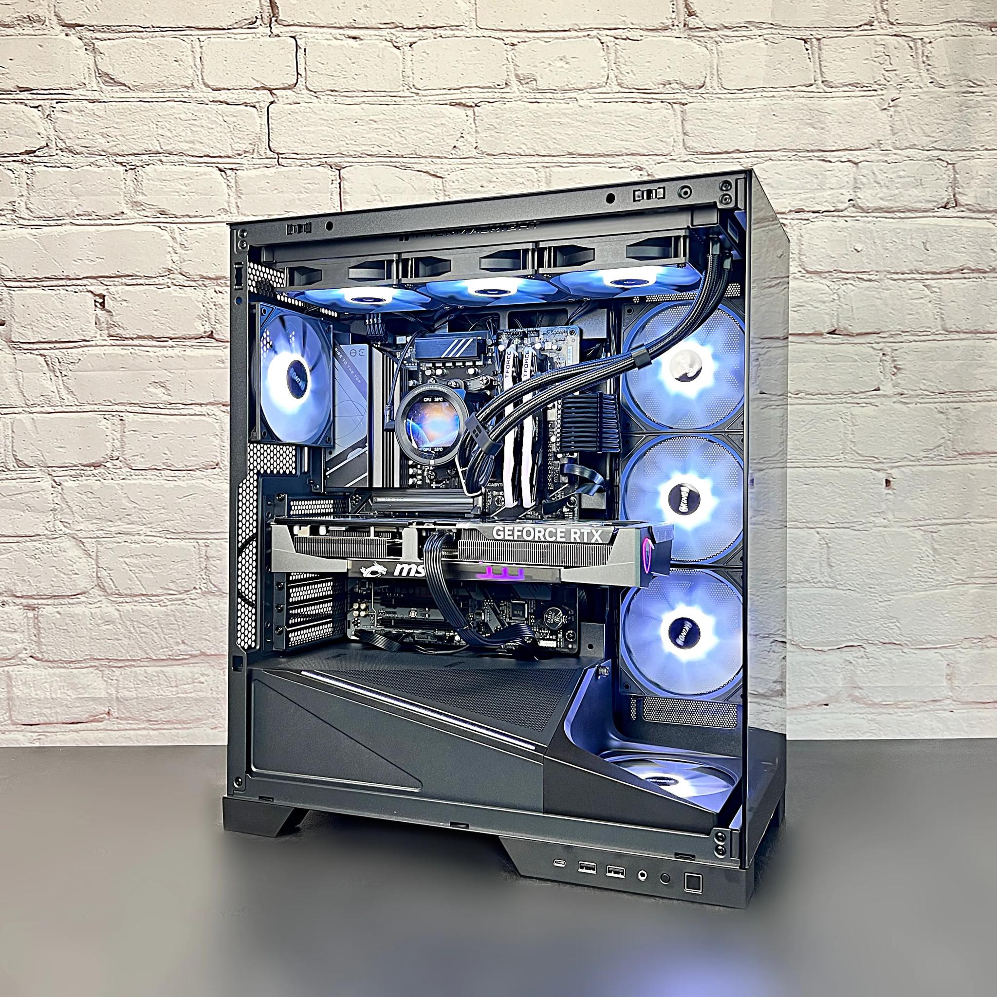 RTX 5070 TI  Ryzen 7800X3D 32GB DDR5 2TB M.2 Win 11 Pro