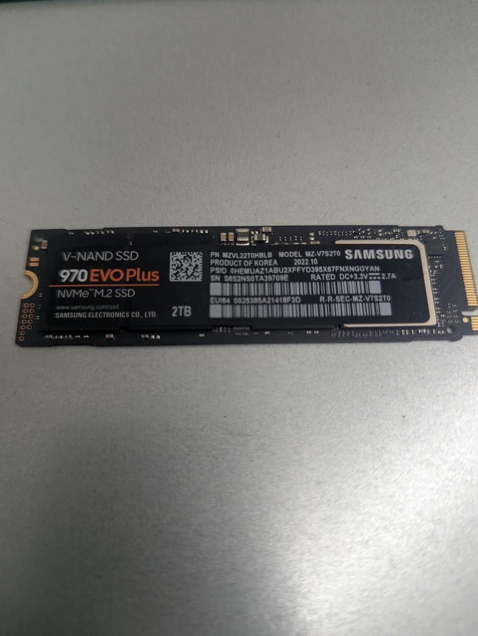 🌌 Samsung 970 EVO Plus 2TB NVMe M.2 SSD, model MZ-V7S2T0
