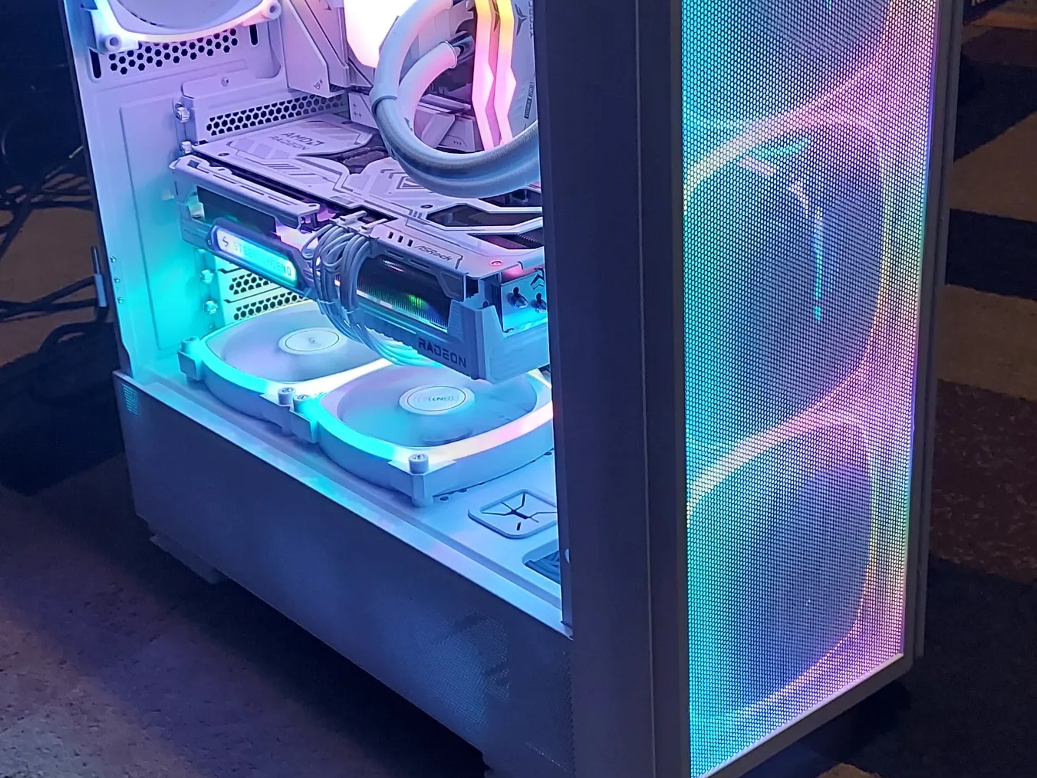 9800X3D/9070XT White Gaming PC