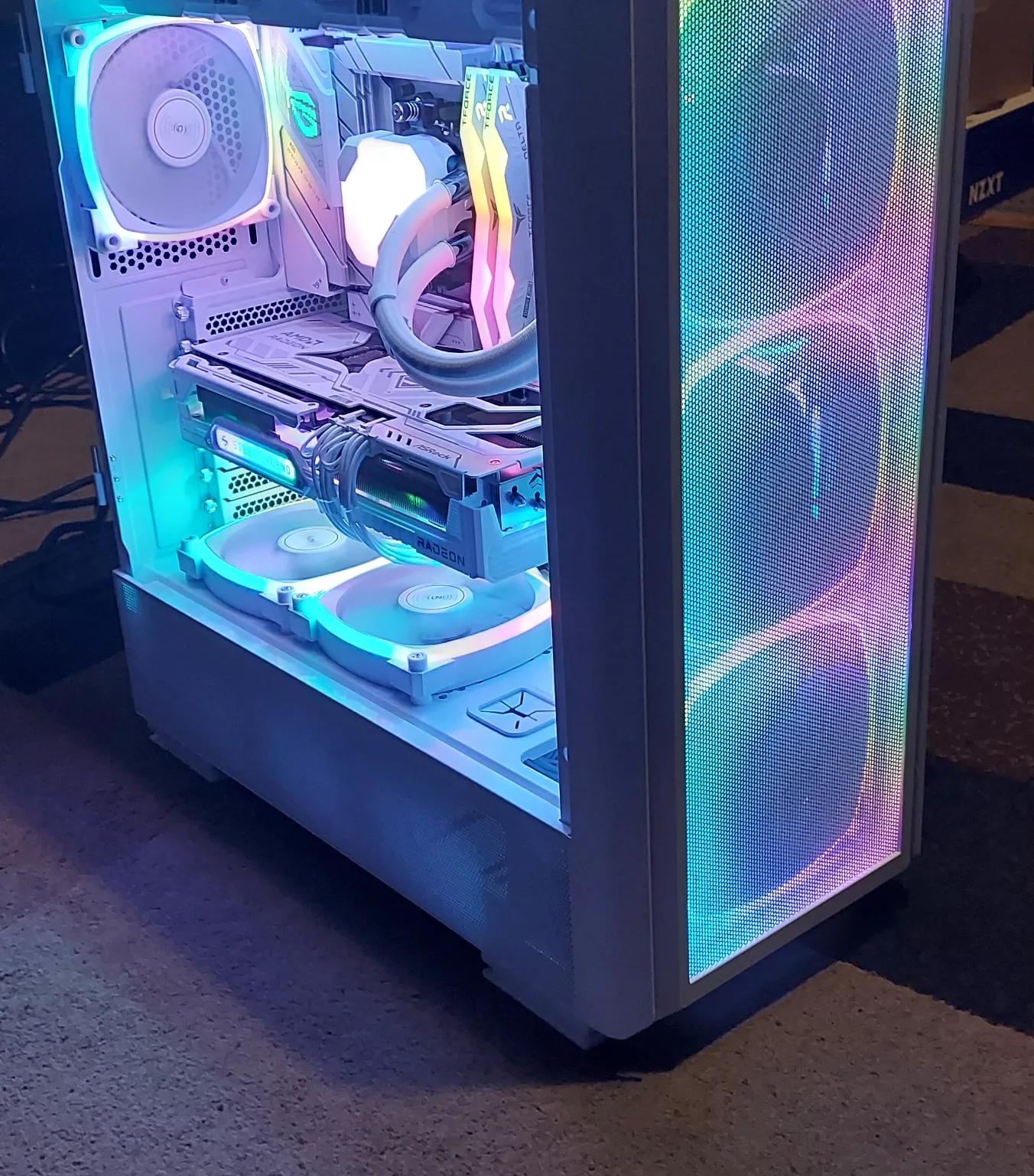 9800X3D/9070XT White Gaming PC