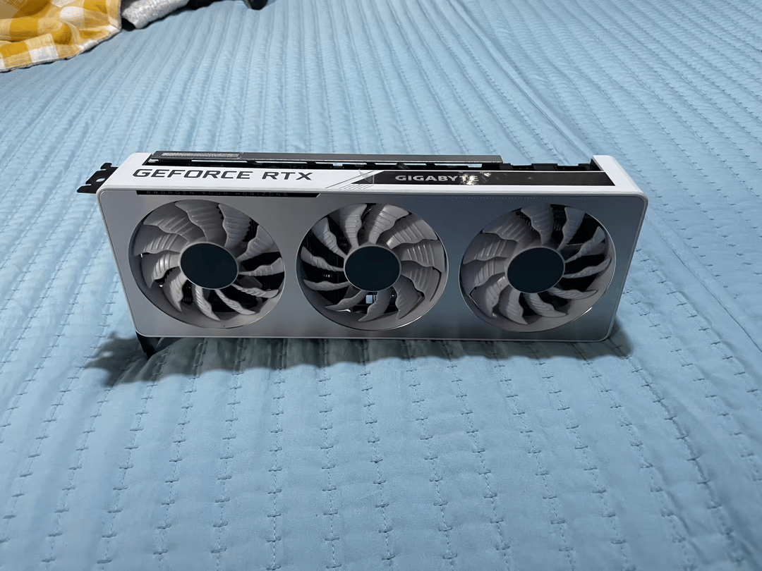 Gigabyte RTX 3070 Vision (White)