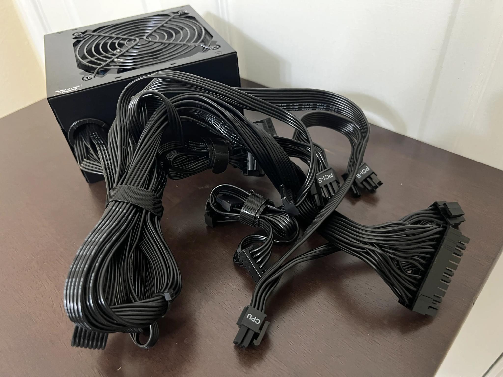 Bundle! Thermaltake SMART 700W 80+ White Power Supply + AsiaHorse 18AWG PSU Cable Extensions