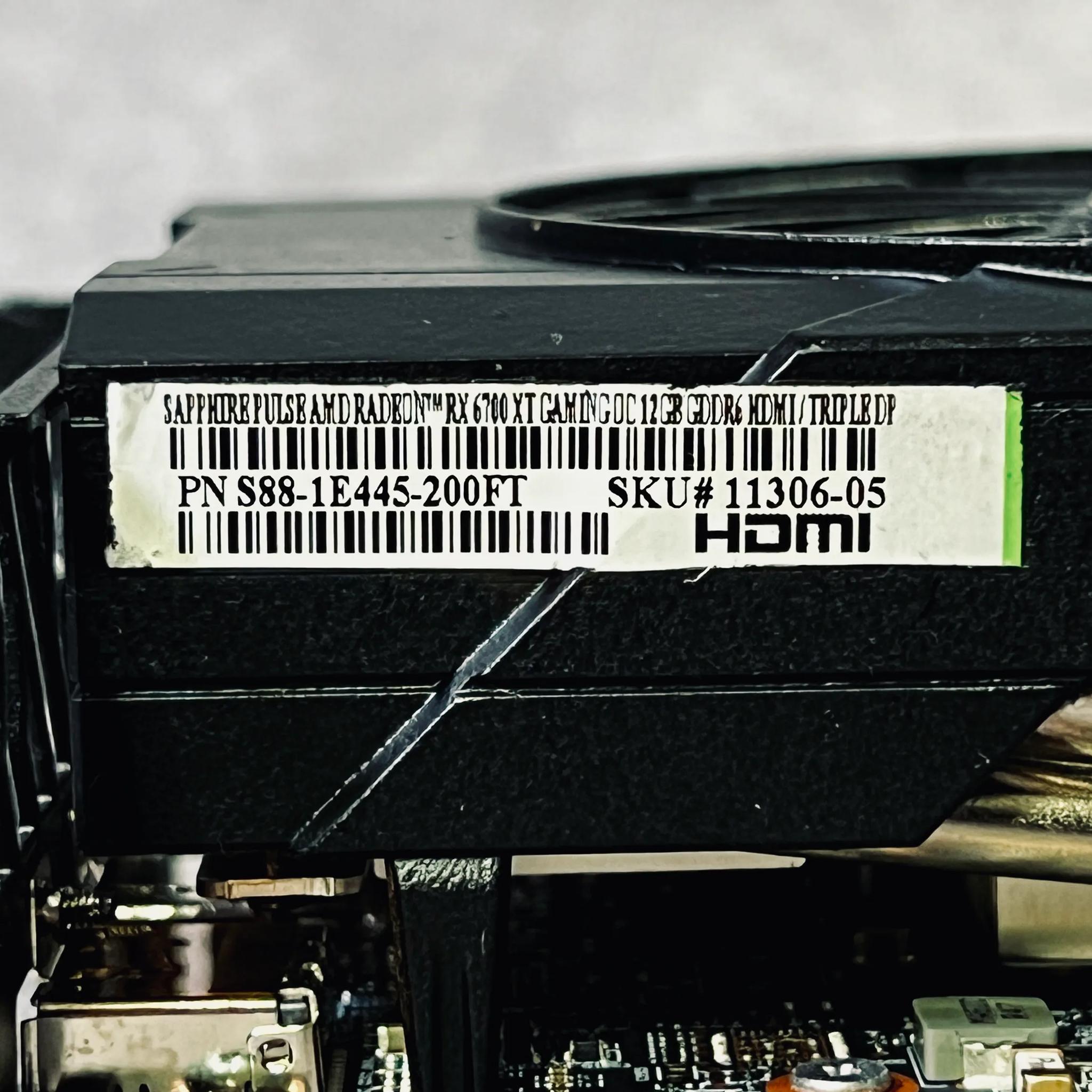 Sapphire Pulse AMD Radeon™ RX 6700 XT w/ custom painted backplate/shroud