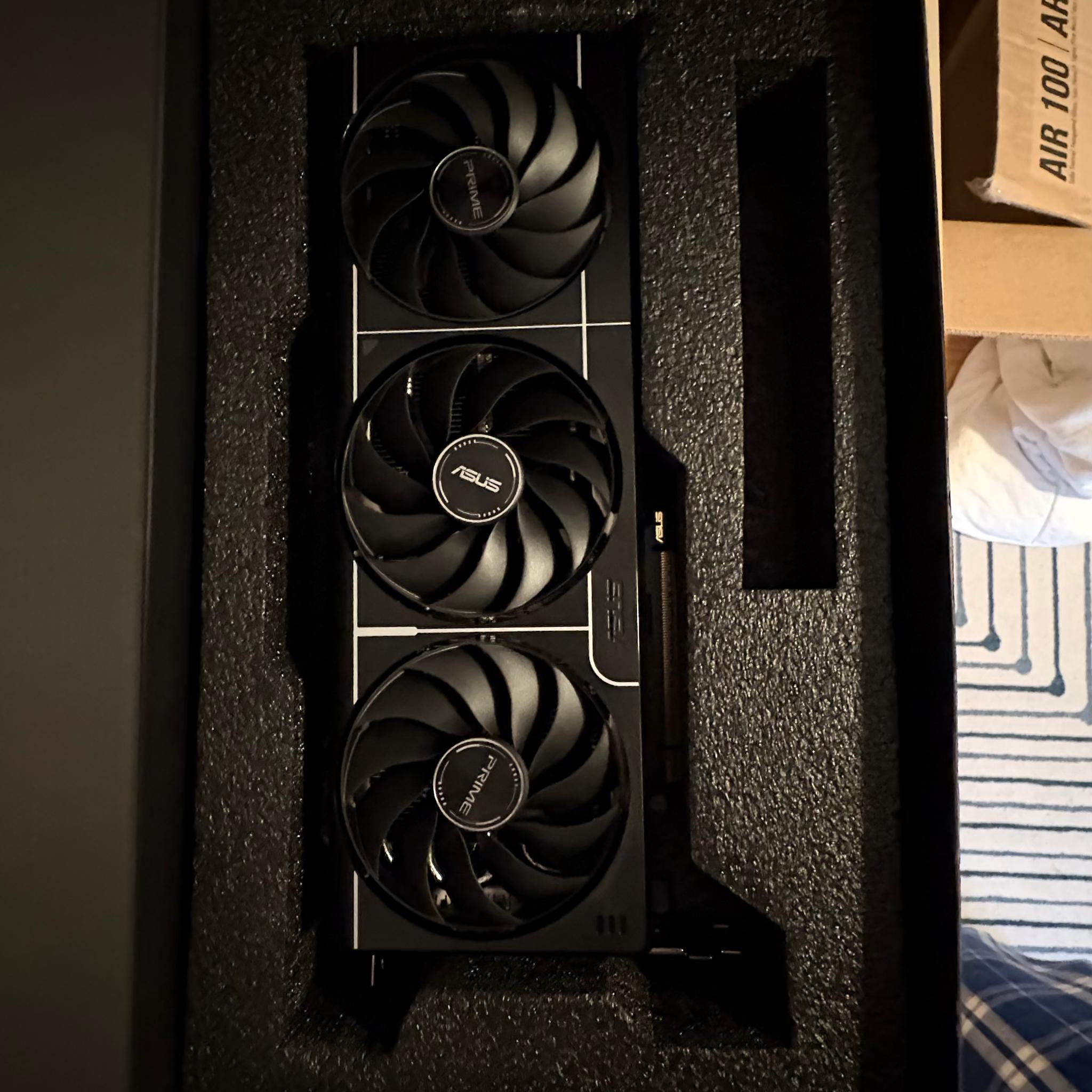 NEW NVIDIA GeForce RTX 5060 Ti 8GB | ASUS