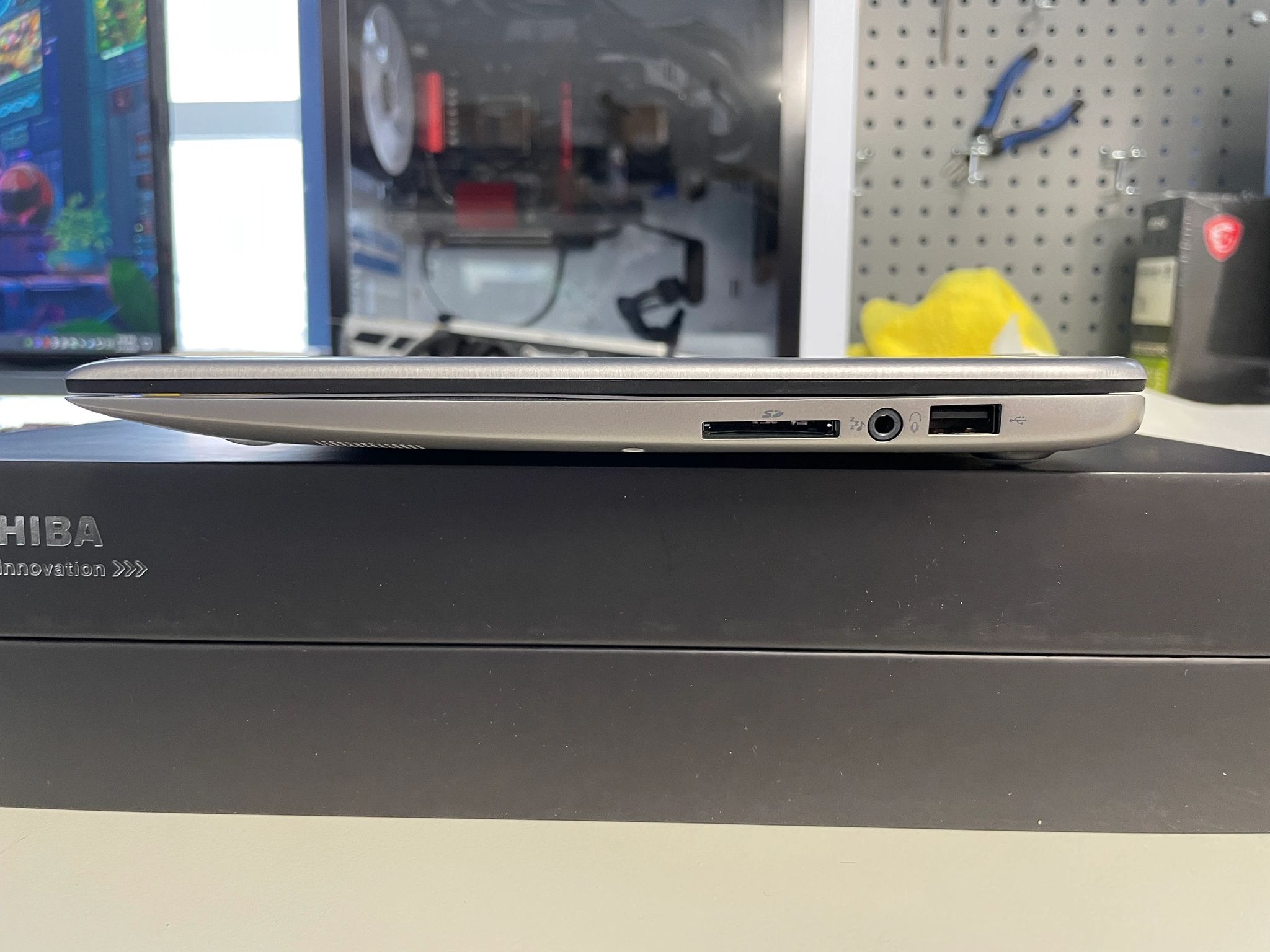 Toshiba KIRAbook