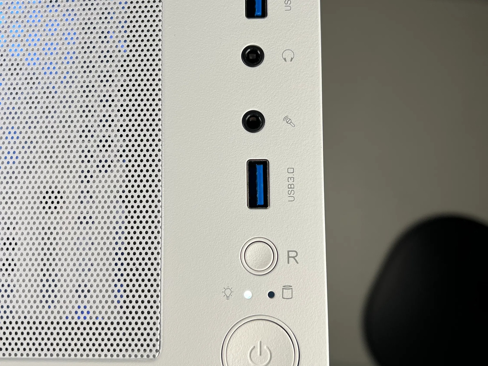 Mid Range White Gaming PC (i5-12400 + RTX 3060Ti)