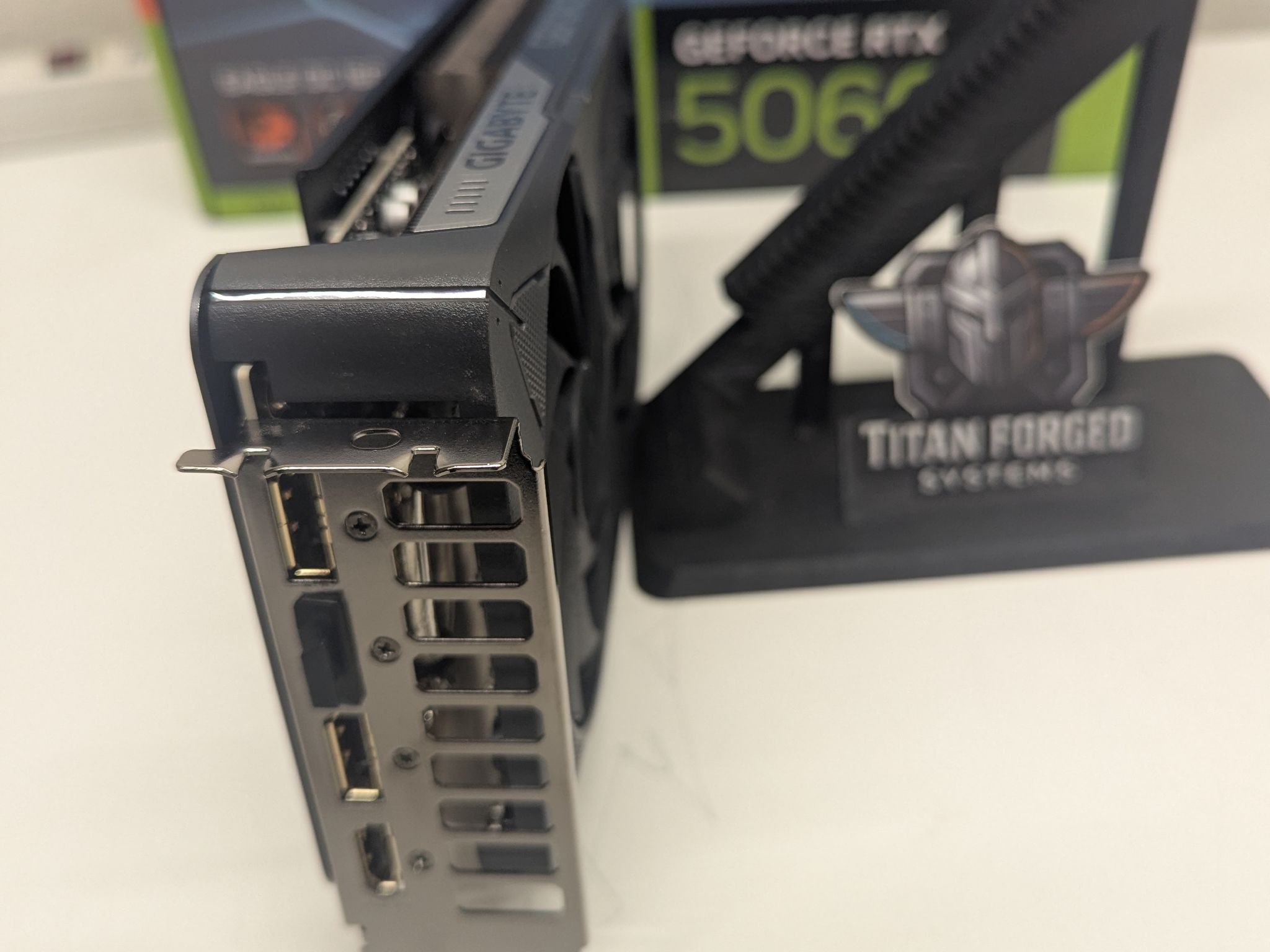 🦅 5060 Ti 16GB | GIGABYTE EAGLE OC
