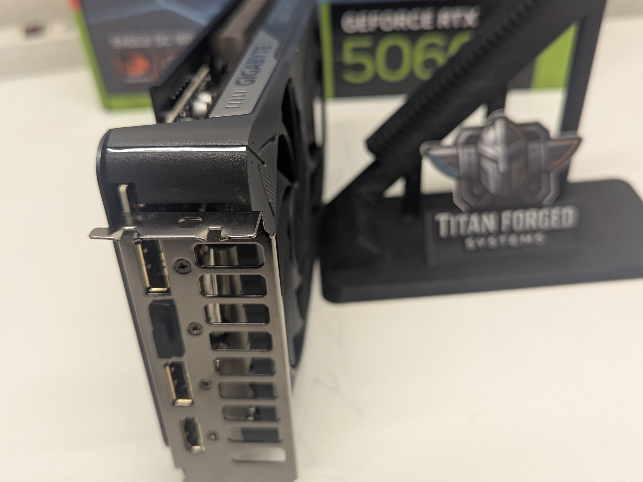 🦅 5060 Ti 16GB | GIGABYTE EAGLE OC