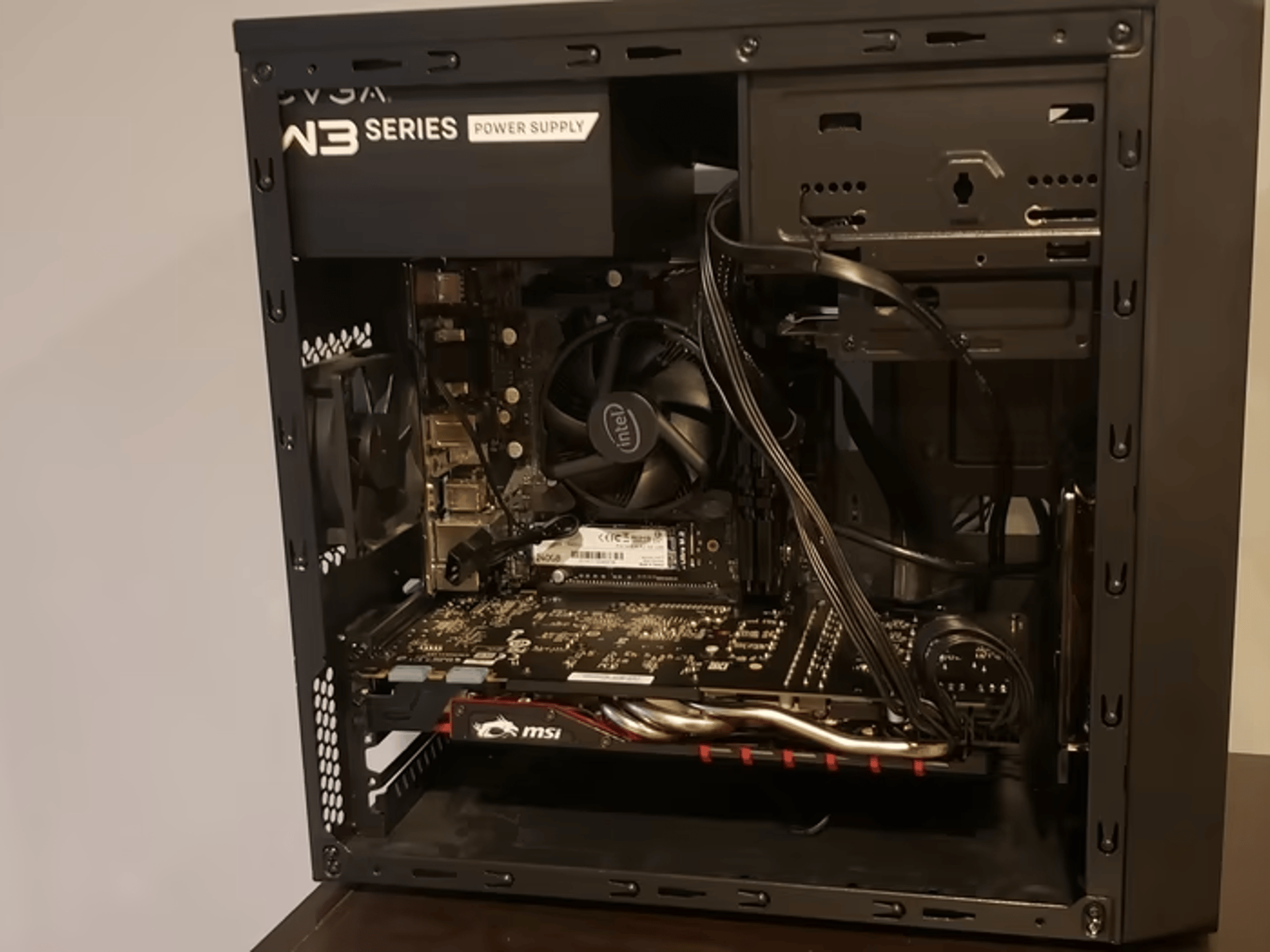 Gaming PC GTX980 and 10th Gen Intel 10105F with 16 GB DDR 4 memory