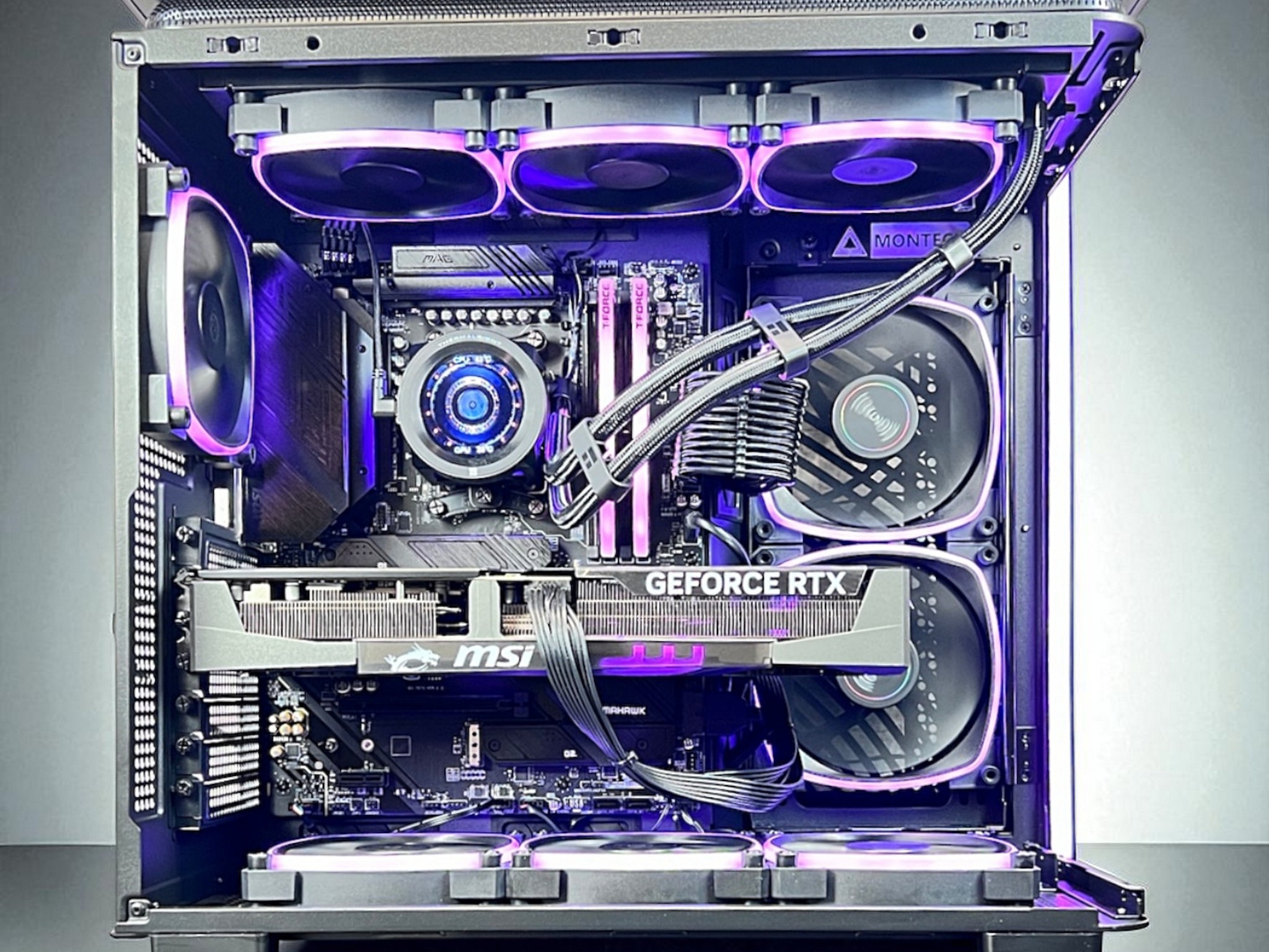 AMD Ryzen 7 7800X3D/RTX 5070 Ti 32GB DDR5 RAM 2TB M.2 Win 11 Pro