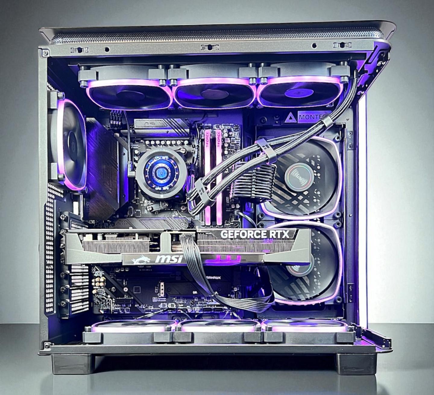 AMD Ryzen 7 7800X3D/RTX 5070 Ti 32GB DDR5 RAM 2TB M.2 Win 11 Pro