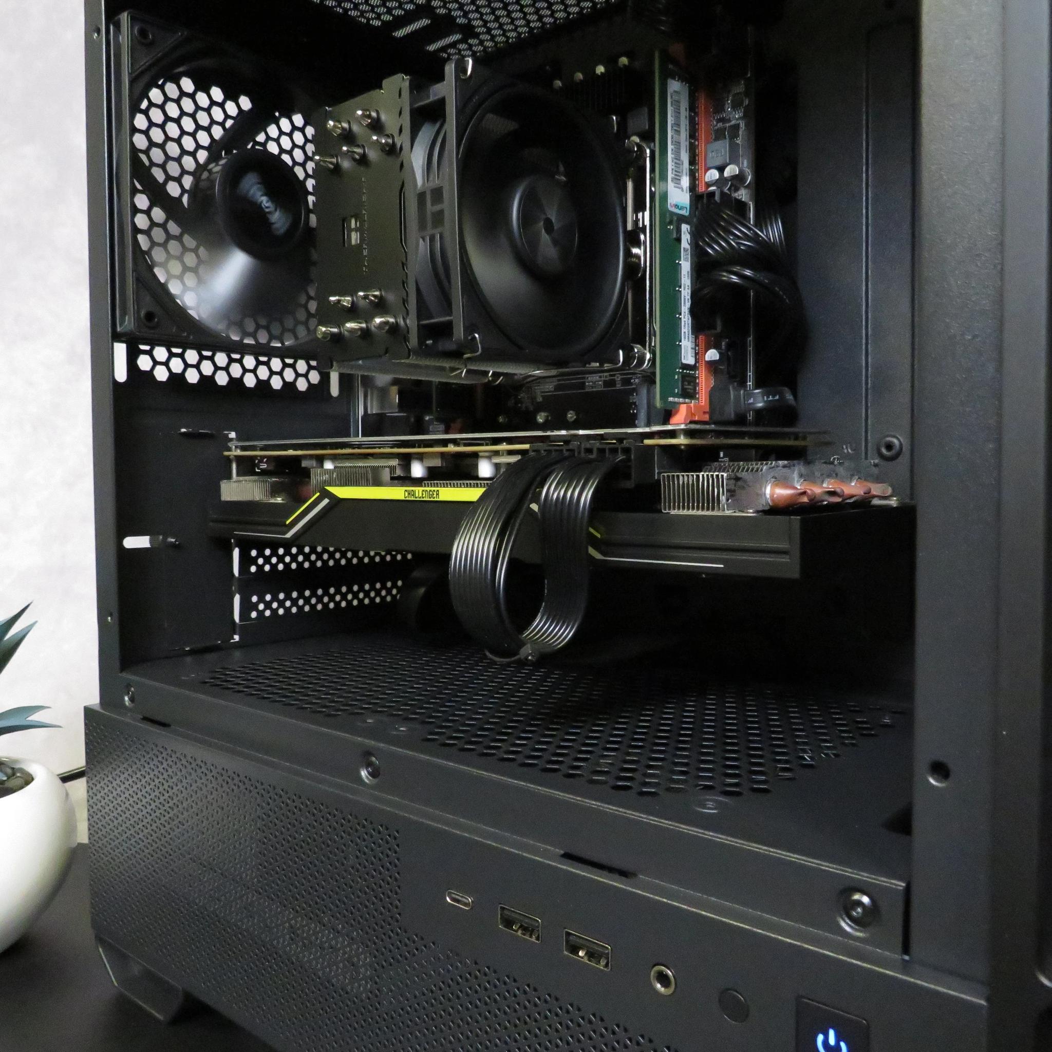 Entry Level Gamer! RX 5700 XT + Intel Xeon E5 2680 V4 + 32 GB DDR4 + 1 TB SSD